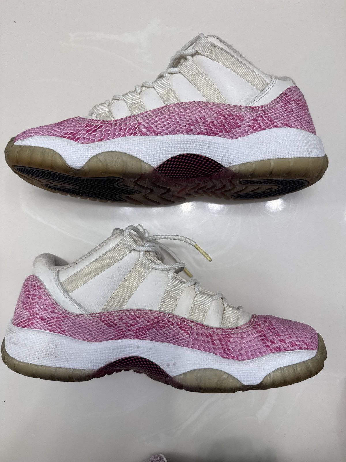 Nike Air Jordan 11s Pink Snakeskin Size US 5 / IT 35 - 8 Thumbnail