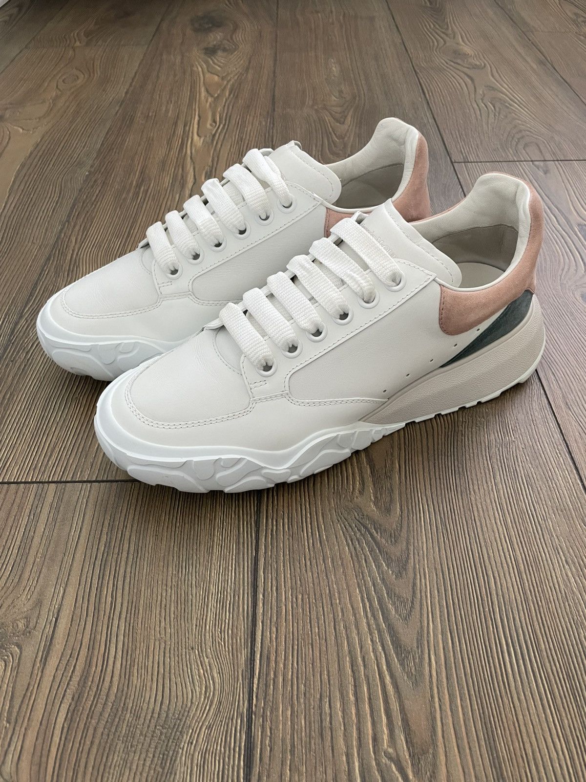Alexander McQueen Alexander McQueen Court Leather Low Top Sneakers Women’s Size US 10 / IT 40 - 3 Thumbnail