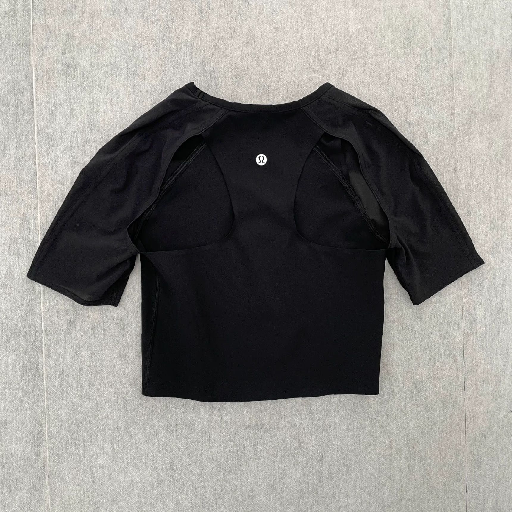 Lululemon Lululemon Black Sheer Short Sleeve Shirt Women’s 2 Athletic Casual Gym Yoga Top Size XS / US 0-2 / IT 36-38 - 2 Thumbnail