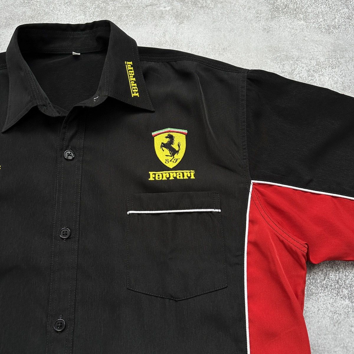 Ferrari Ferrari Motor Sport Team Formula 1 Button Up Shirt Size US XL / EU 56 / 4 - 6 Thumbnail