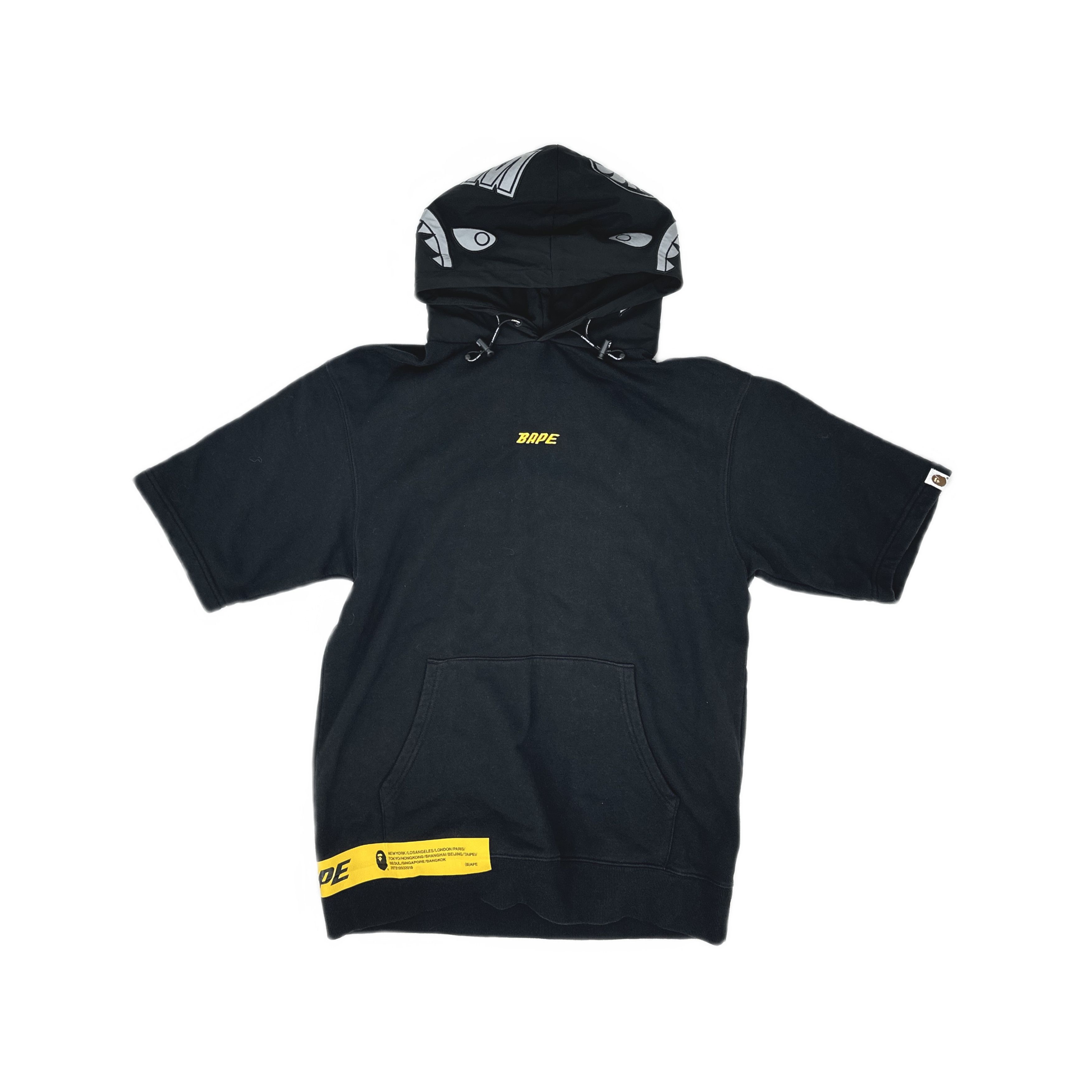 Bape A Bathing Ape Shark Hood Short Sleeve Hoodie Size M Size US M / EU 48-50 / 2 - 1 Thumbnail