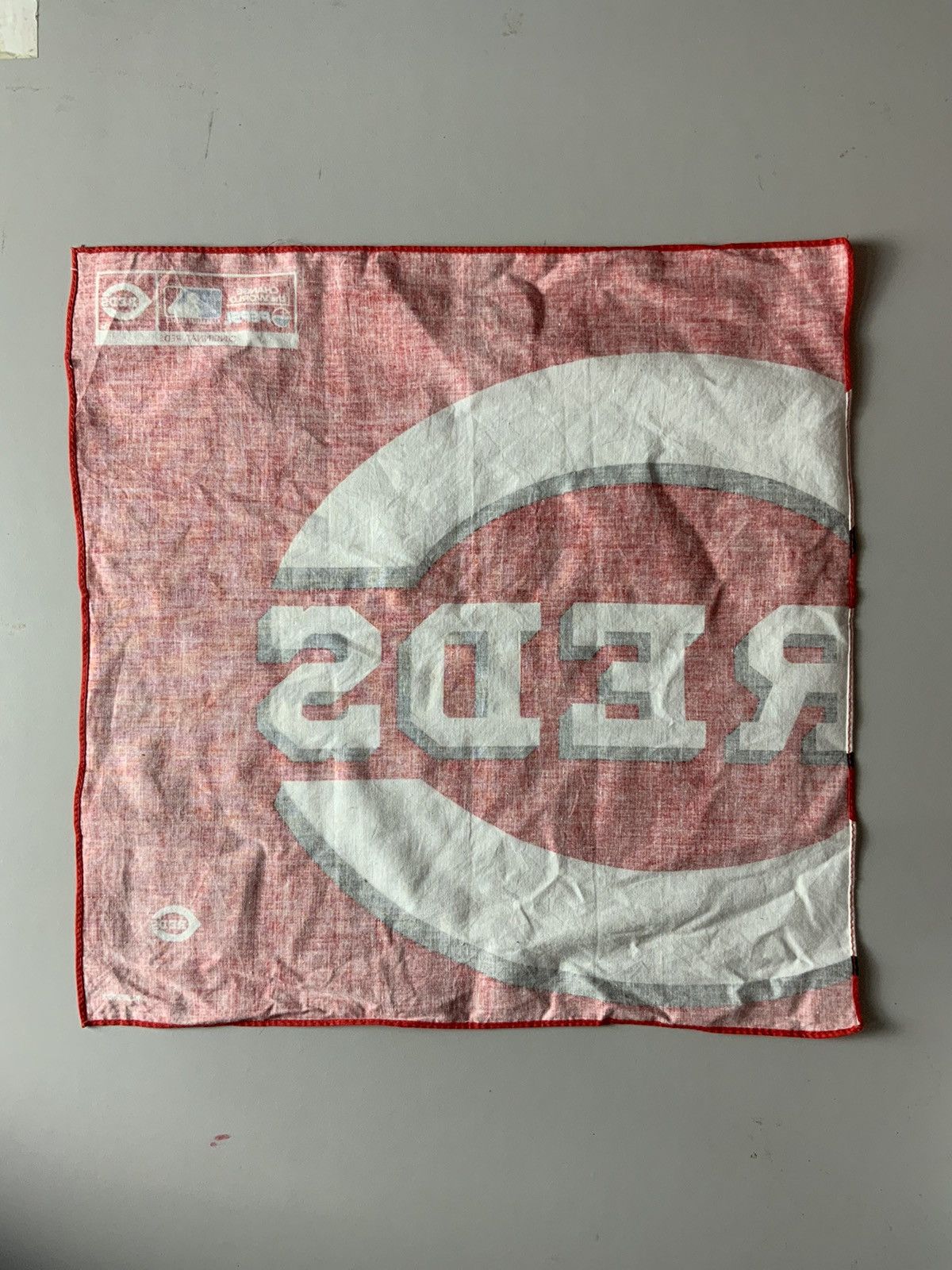 MLB Vintage Cincinnati Reds Pepsi 2002 REDS Bandana Handkerchief Size ONE SIZE - 2 Thumbnail