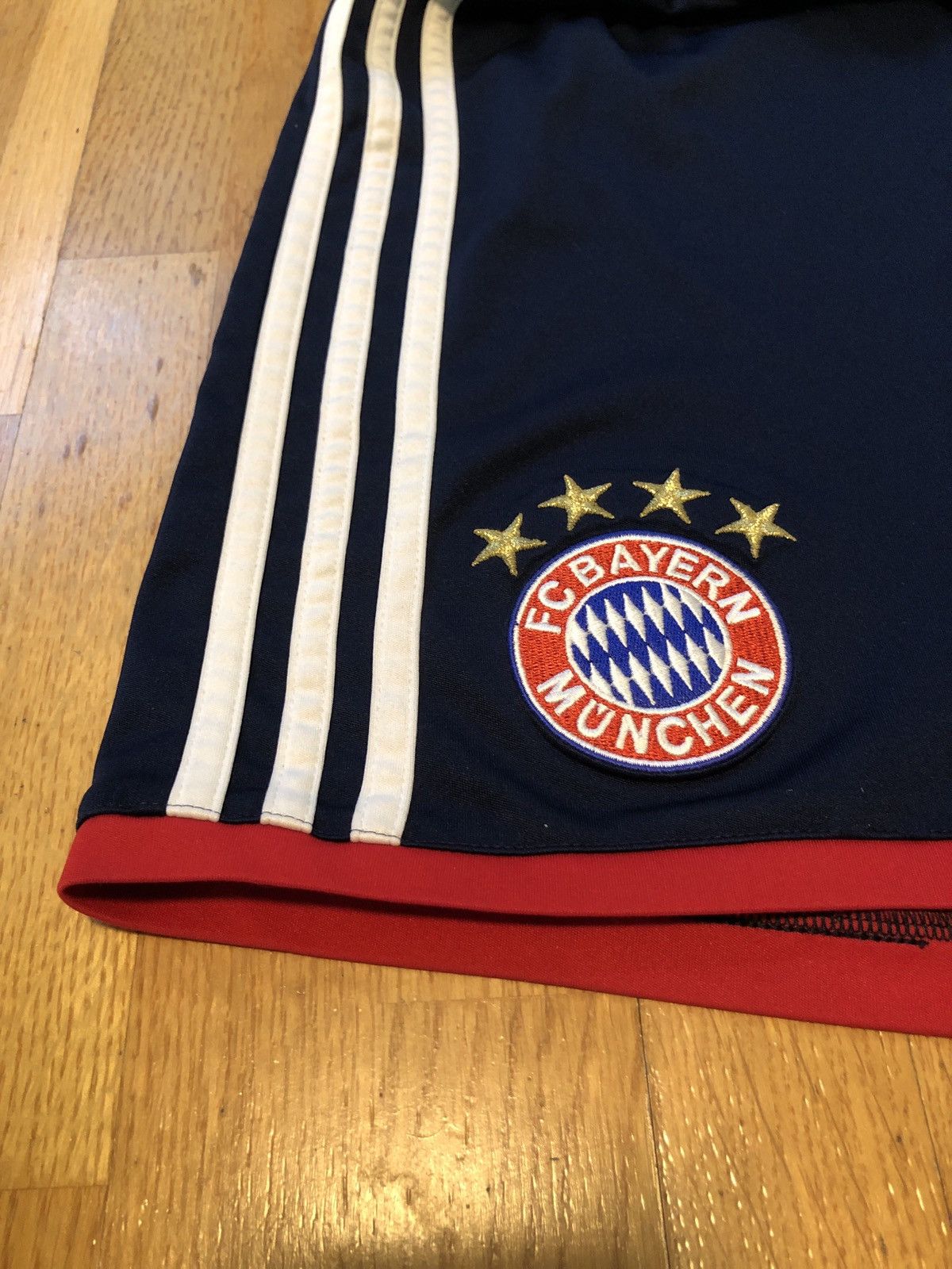 Adidas Bayern Munich Adidas Training Shorts Size US 34 / EU 50 - 4 Thumbnail