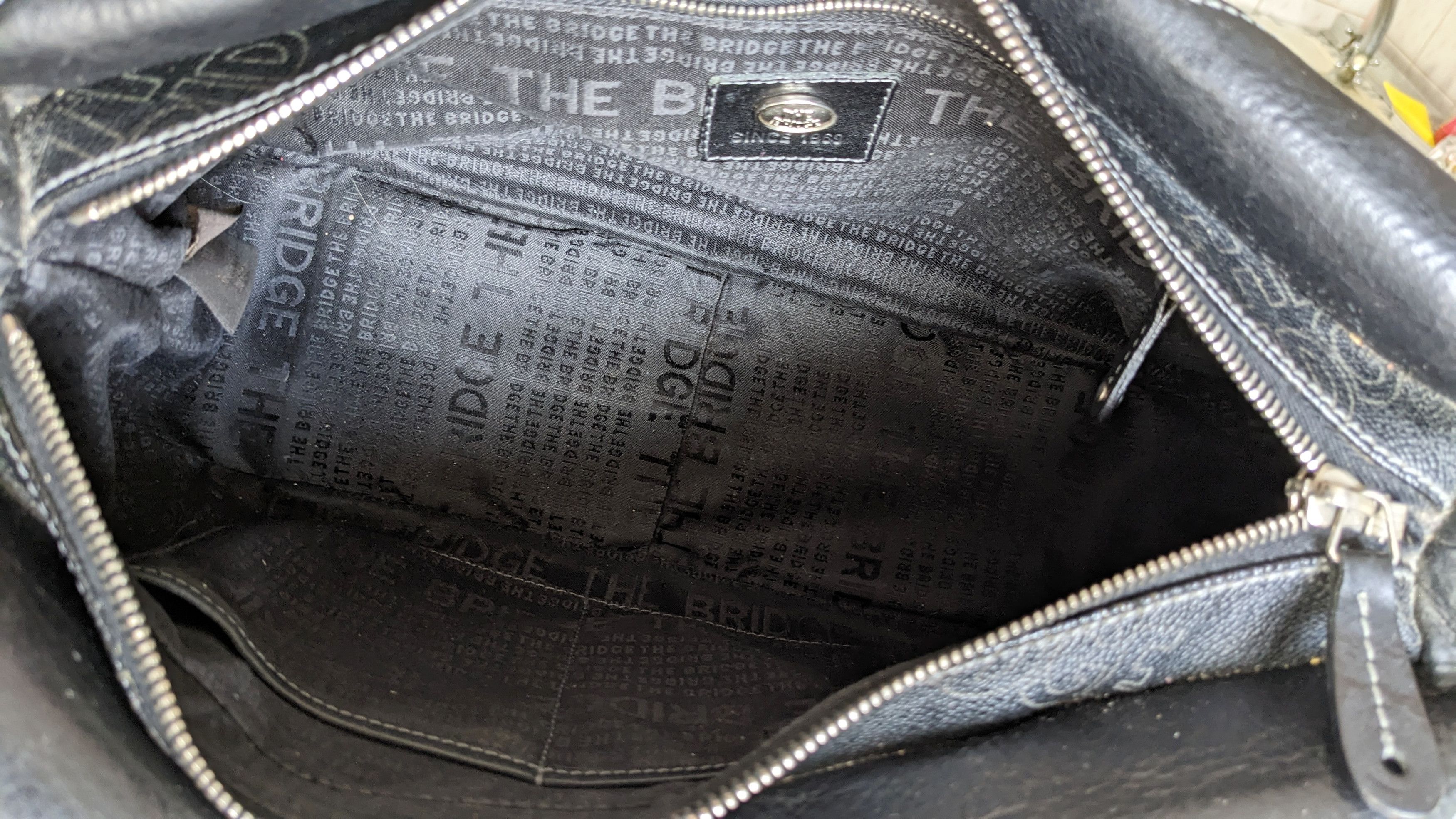 Other VINTAGE THE BRIDGE Black Monogram Logo Size ONE SIZE - 7 Thumbnail