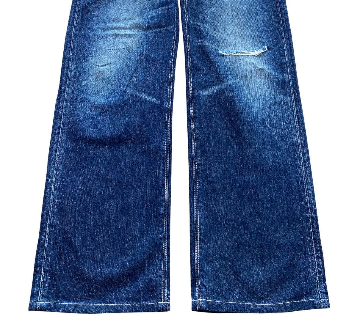 Levi's Levi’s Light Blue Wash Whiskered Style Straight Leg Jeans Size US 32 / EU 48 - 5 Thumbnail