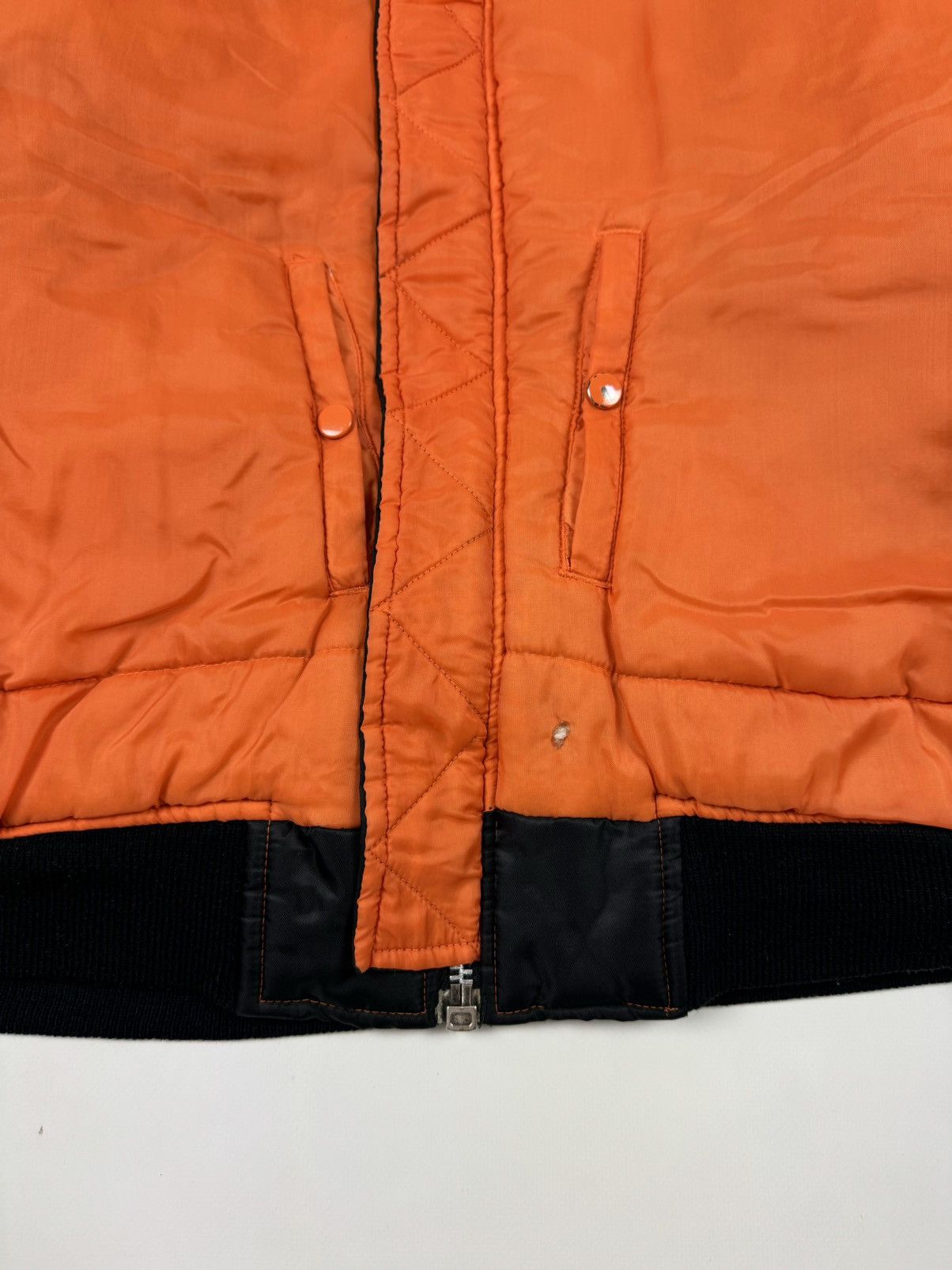Vintage Vintage Reversible Distressed MA-1 Black Bomber Jacket Size US L / EU 52-54 / 3 - 19 Thumbnail