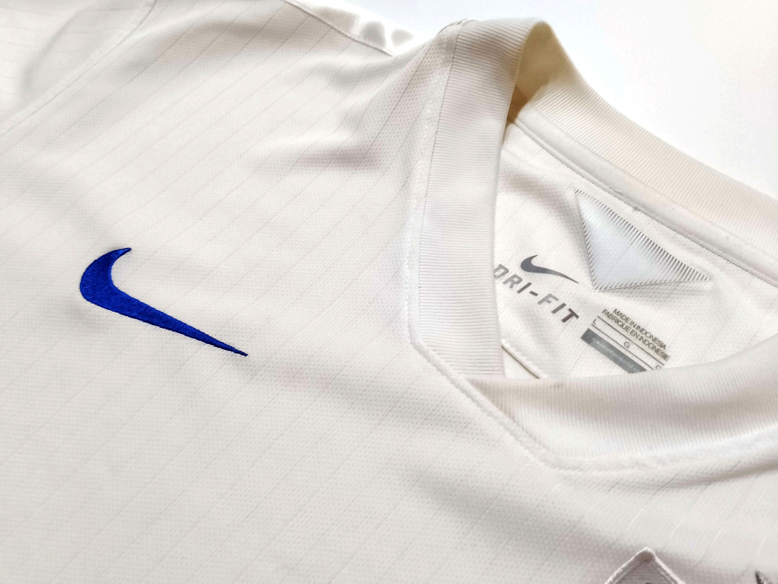 Nike England 2014 Home Nike Jersey, Men’s Size L, 588101-105 Size US L / EU 52-54 / 3 - 5 Thumbnail