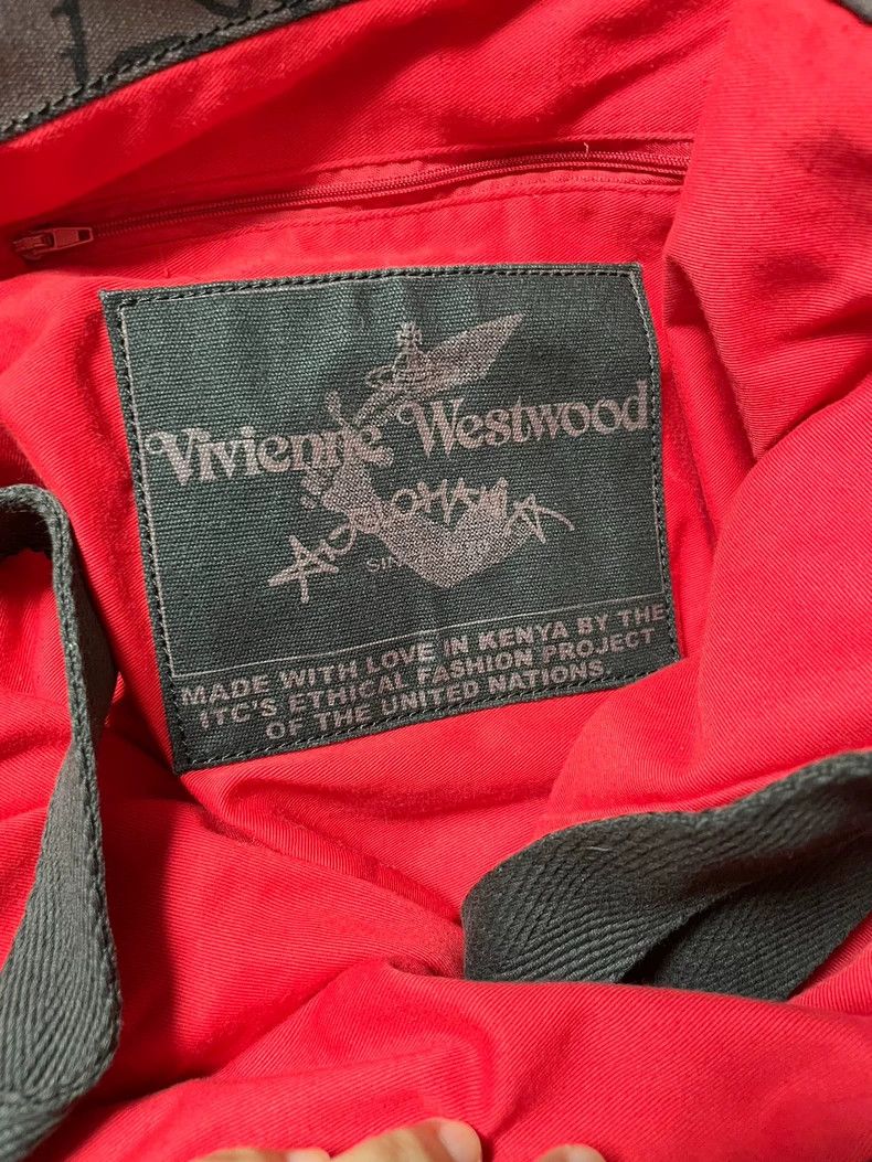Vivienne Westwood Vivienne Westwood size os Kenya series Cupid print large ca Size ONE SIZE - 8 Thumbnail