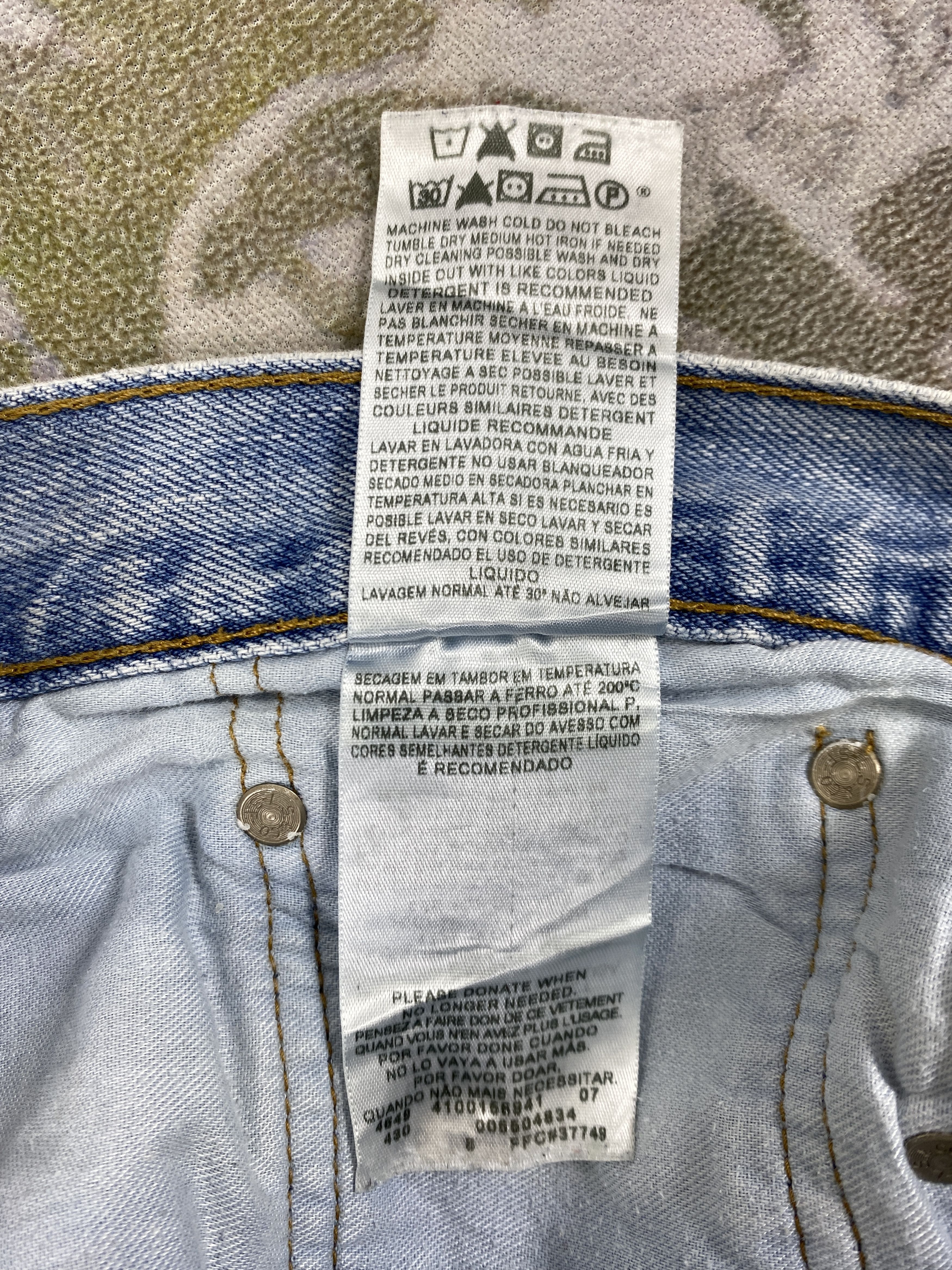 Levi's Light Wash Vintage Levi's 550 Denim 37 x 28.5 -JN709 Size US 37 - 10 Thumbnail