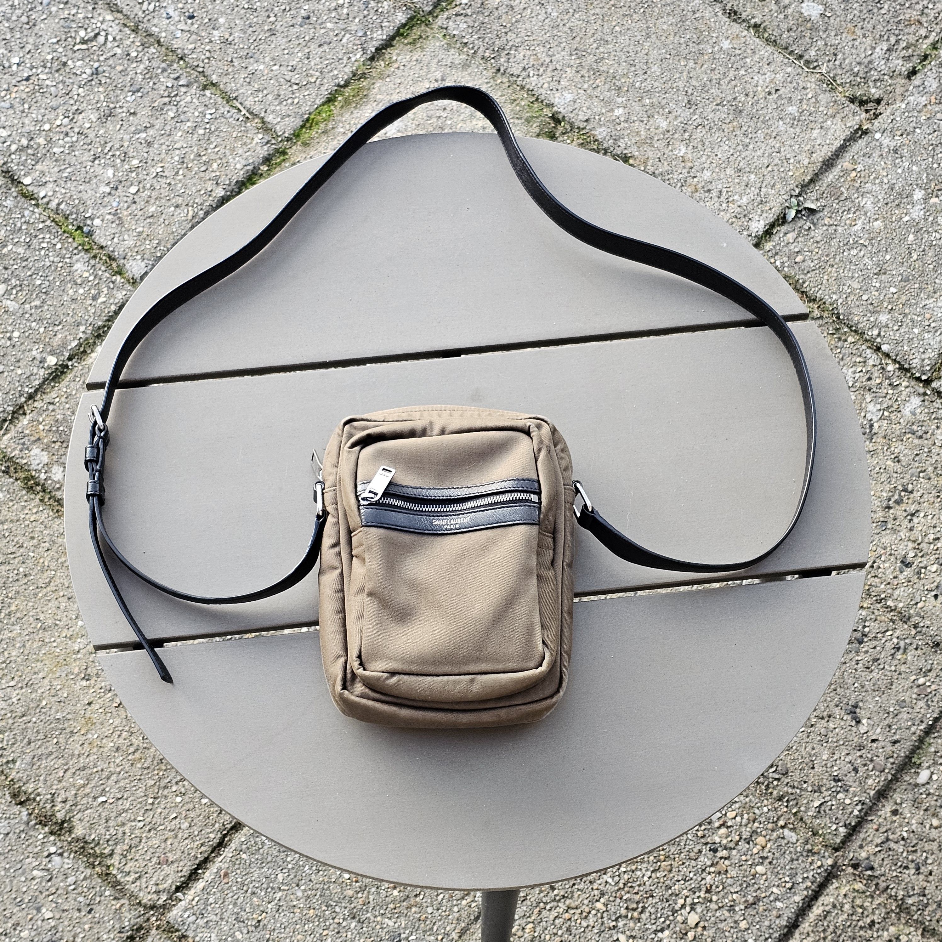 Saint Laurent Paris Extremely rare Saint Laurent Paris messenger bag Size ONE SIZE - 1 Thumbnail