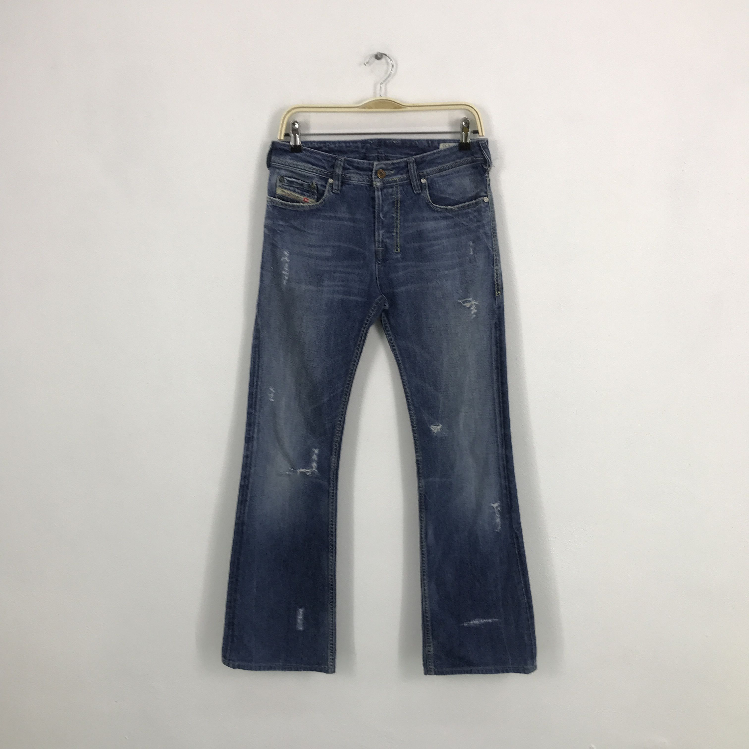 Diesel Bootcut Diesel industry distressed denim pants Size US 28 / EU 44 - 1 Thumbnail