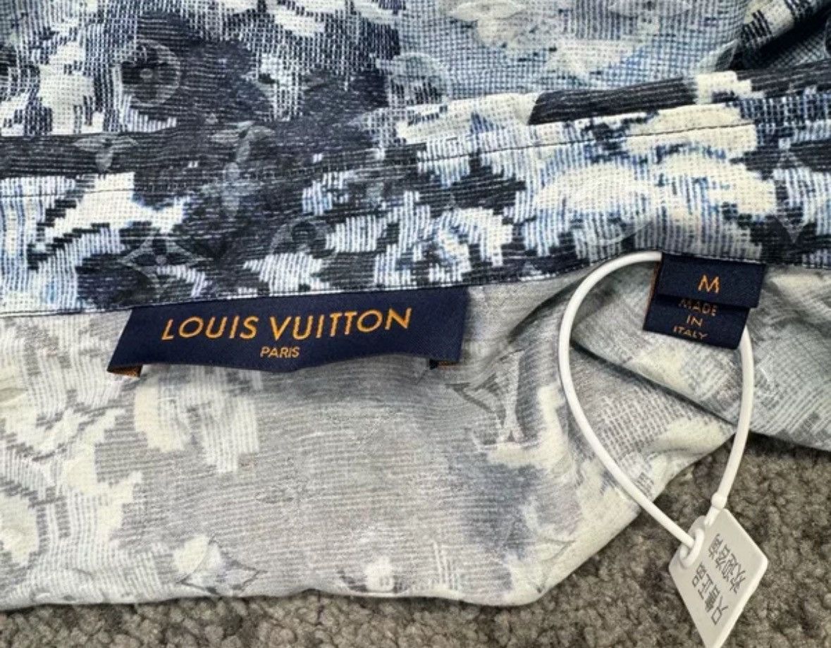 Louis Vuitton LOUIS VUITTON LV New Tapestry Plant Dark Print Logo Shirt Size US M / EU 48-50 / 2 - 6 Thumbnail