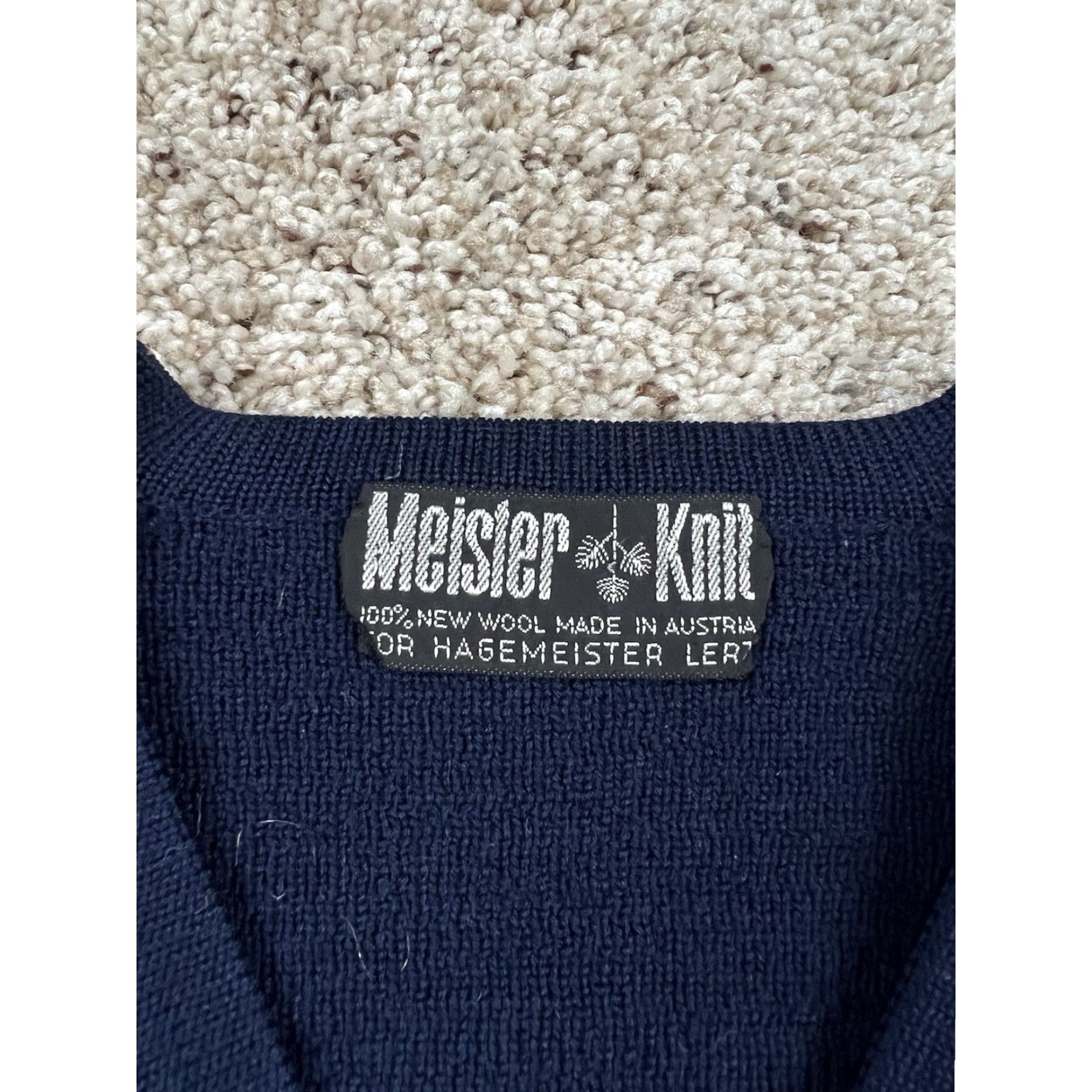 Vintage VINTAGE MEISTER Sweater Womens Large Wool Blue V-Neck Long Sleeve Pullover Knit 100% Wool Classic Preppy Snowfall Fall Winter Negl? Size L / US 10 / IT 46 - 5 Thumbnail