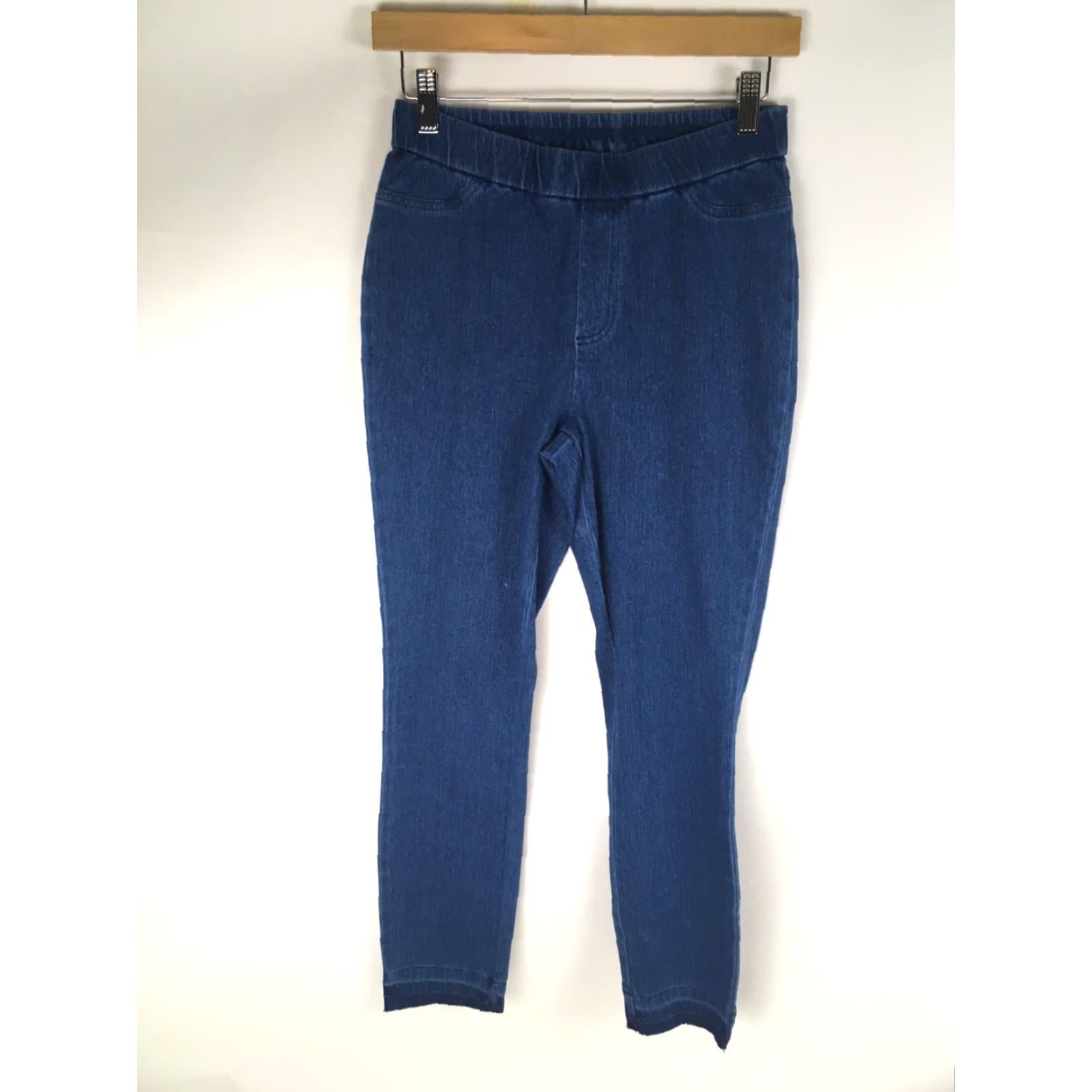 Isaac Mizrahi Isaac Mizrahi Live Jeans Women's Size 2 Slim Elastic Waist Blue Denim Raw Hem Knit 28in Inseam Womens Tailored Slimming Modern 90s? Size 26" / US 2 / IT 38 - 2 Thumbnail