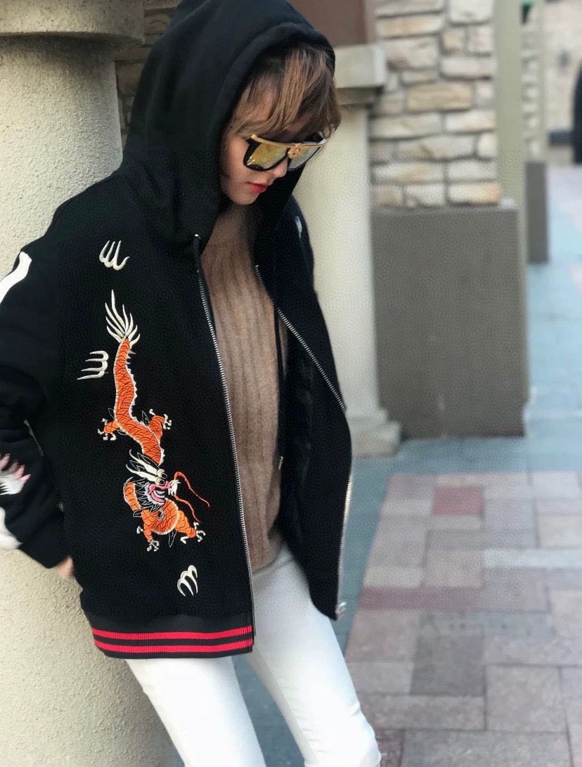 Gucci gucci dragon embroidered black velvet jacket Size US S / EU 44-46 / 1 - 7 Thumbnail