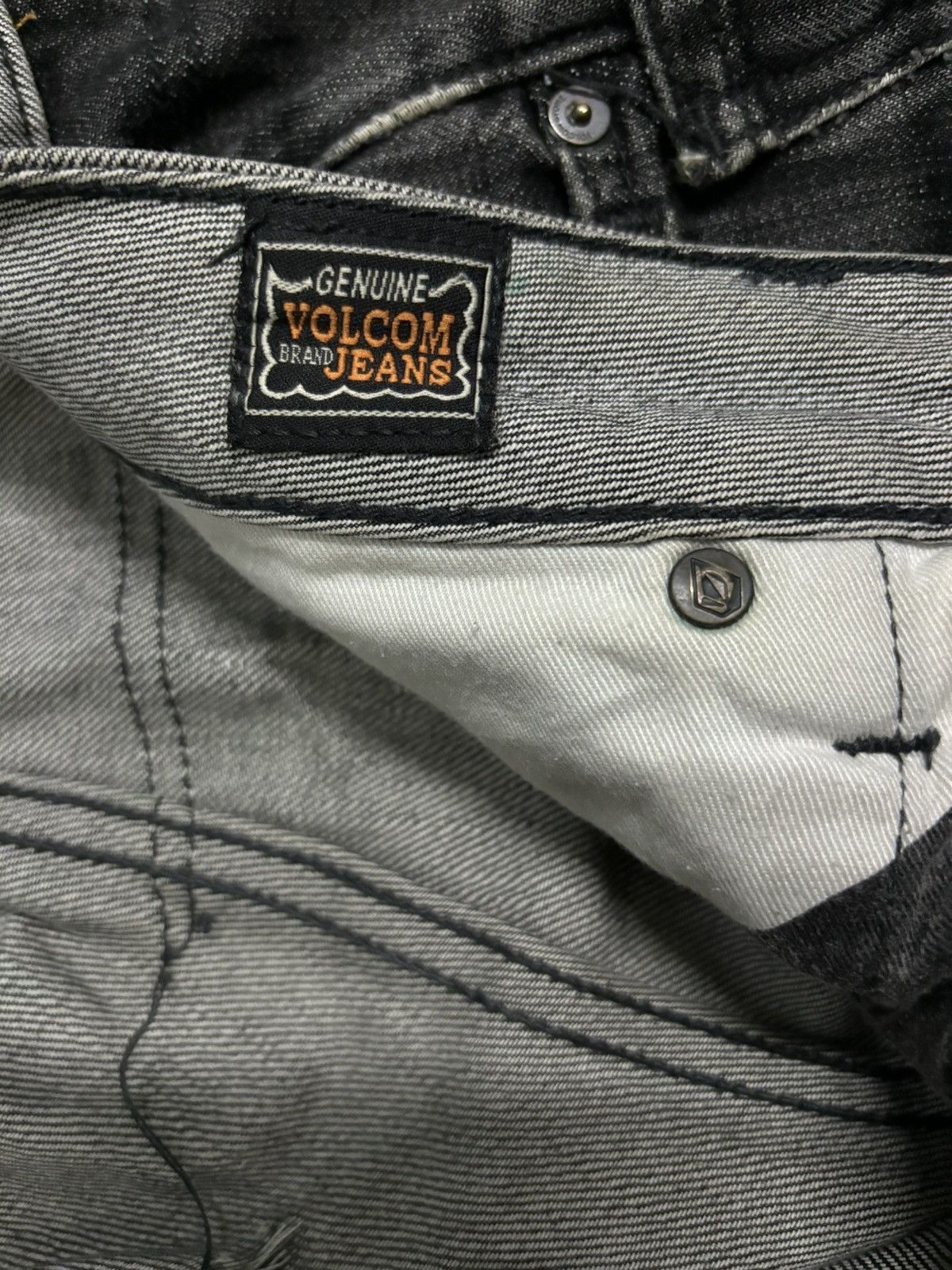 Volcom Vintage Volcom Selvedge Faded Regular Straight Ripped Jeans Size US 32 / EU 48 - 21 Thumbnail