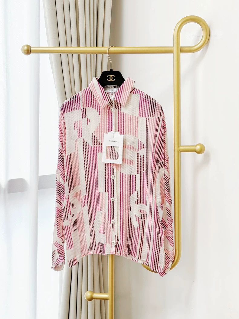 Chanel Chanel 23B Pink White CC Print Shirt - dmc Size US M / EU 48-50 / 2 - 1 Thumbnail