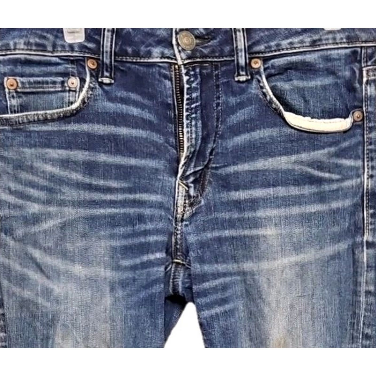 American Eagle Outfitters American Eagle Outfitters Jeans Women 29x32 Straight Denim Distressed Knee Low Rise Blue Jeans Women Regular Fit 29in Inseam Low Rise Distressed Knee Size 26" / US 2 / IT 38 - 2 Thumbnail