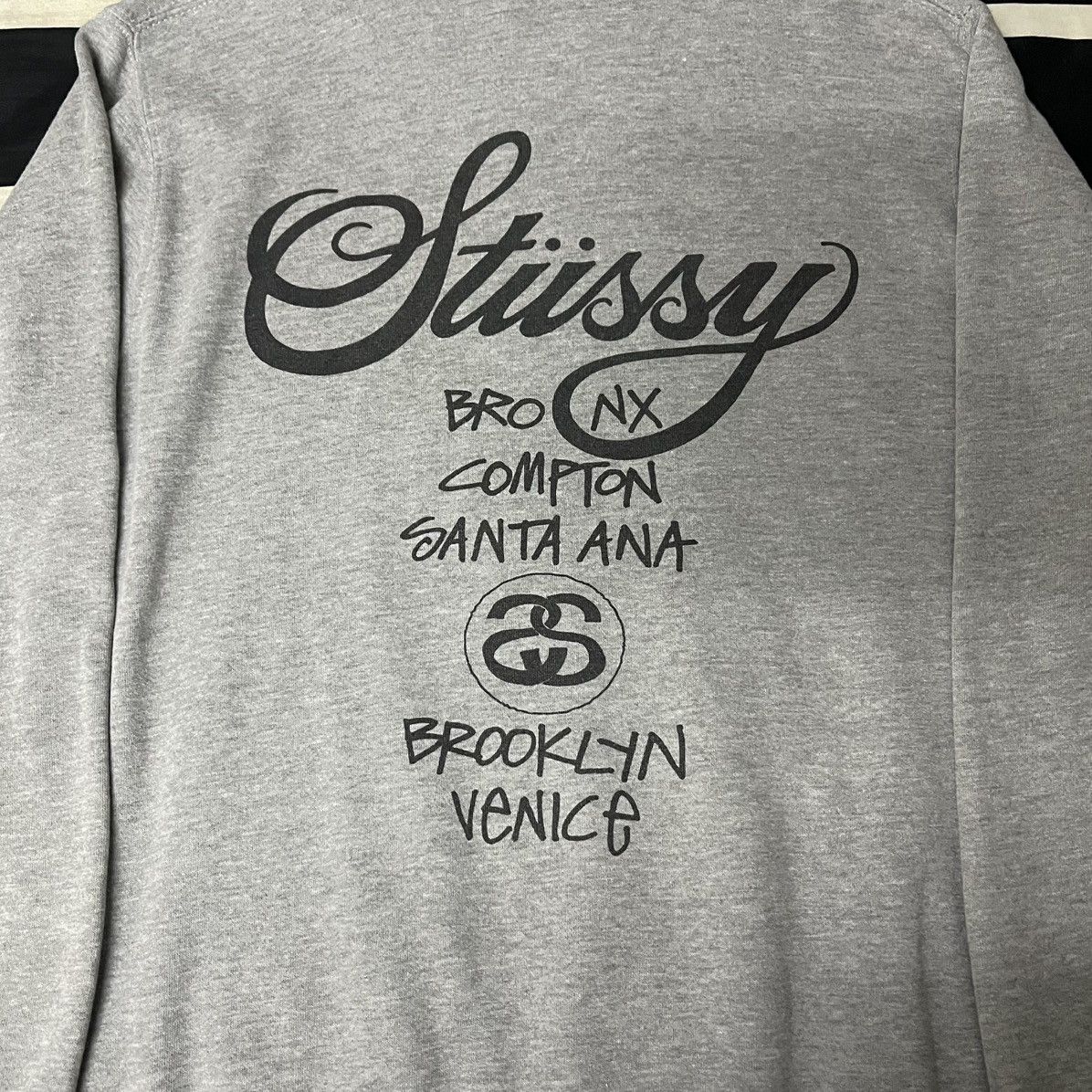 Stussy Stussy World Tour Hoodie Grey Size US L / EU 52-54 / 3 - 7 Thumbnail