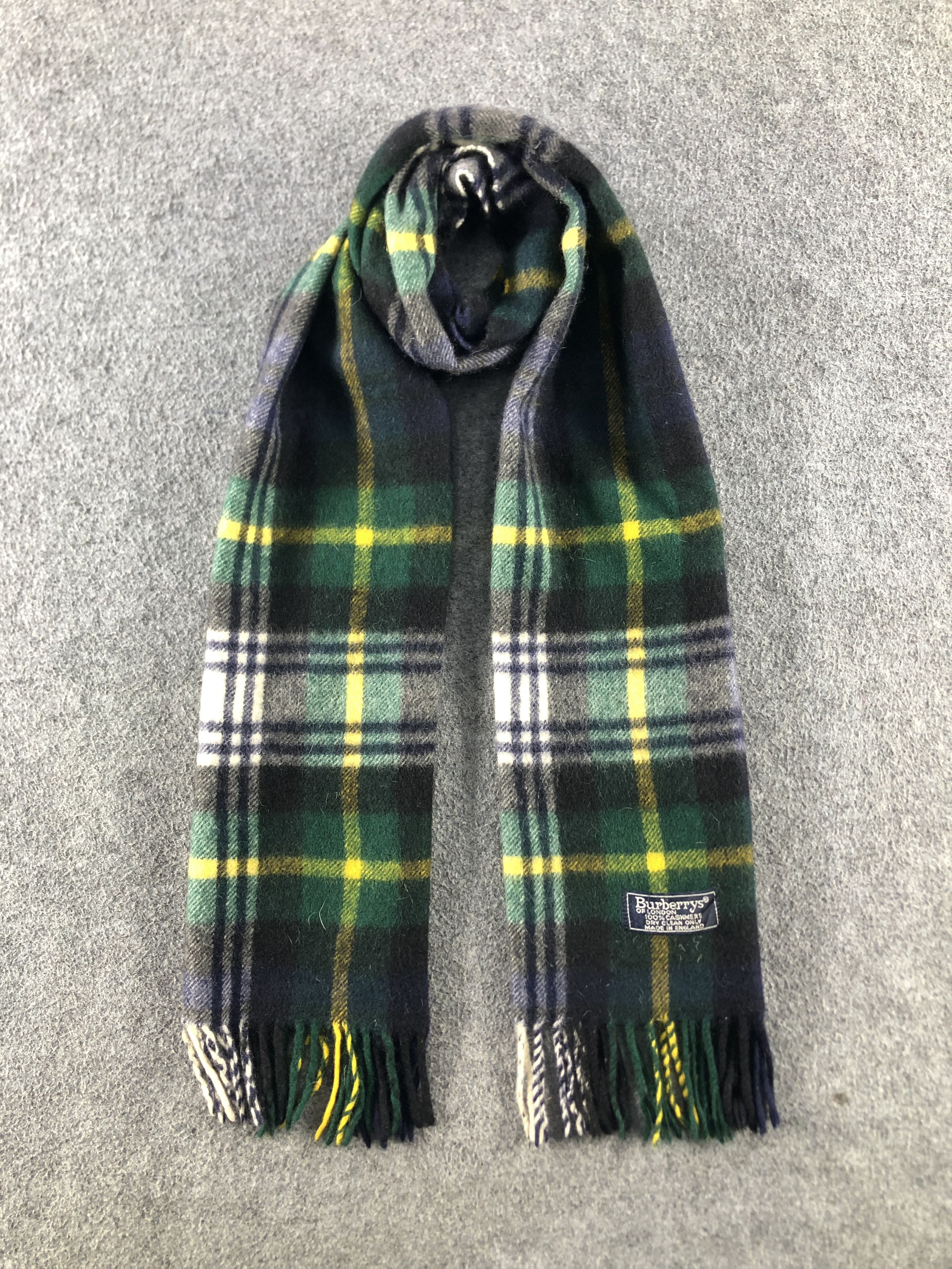 Burberry Burberry Cashmere Scarf / Muffler / Neckwear P899 Size ONE SIZE - 1 Thumbnail