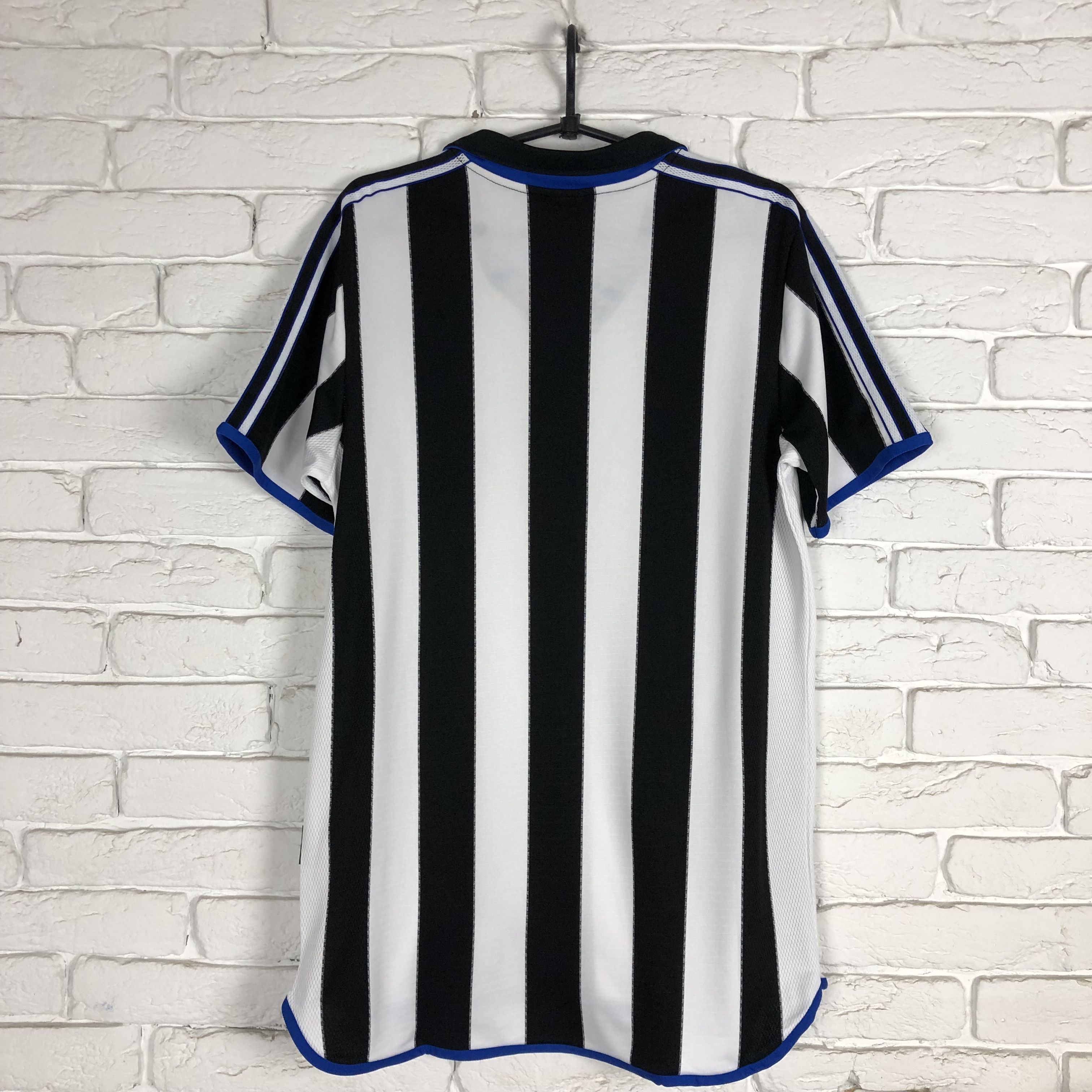 Adidas Retro copy Newcastle United Adidas 1999 2000 home jersey Size US M / EU 48-50 / 2 - 5 Thumbnail