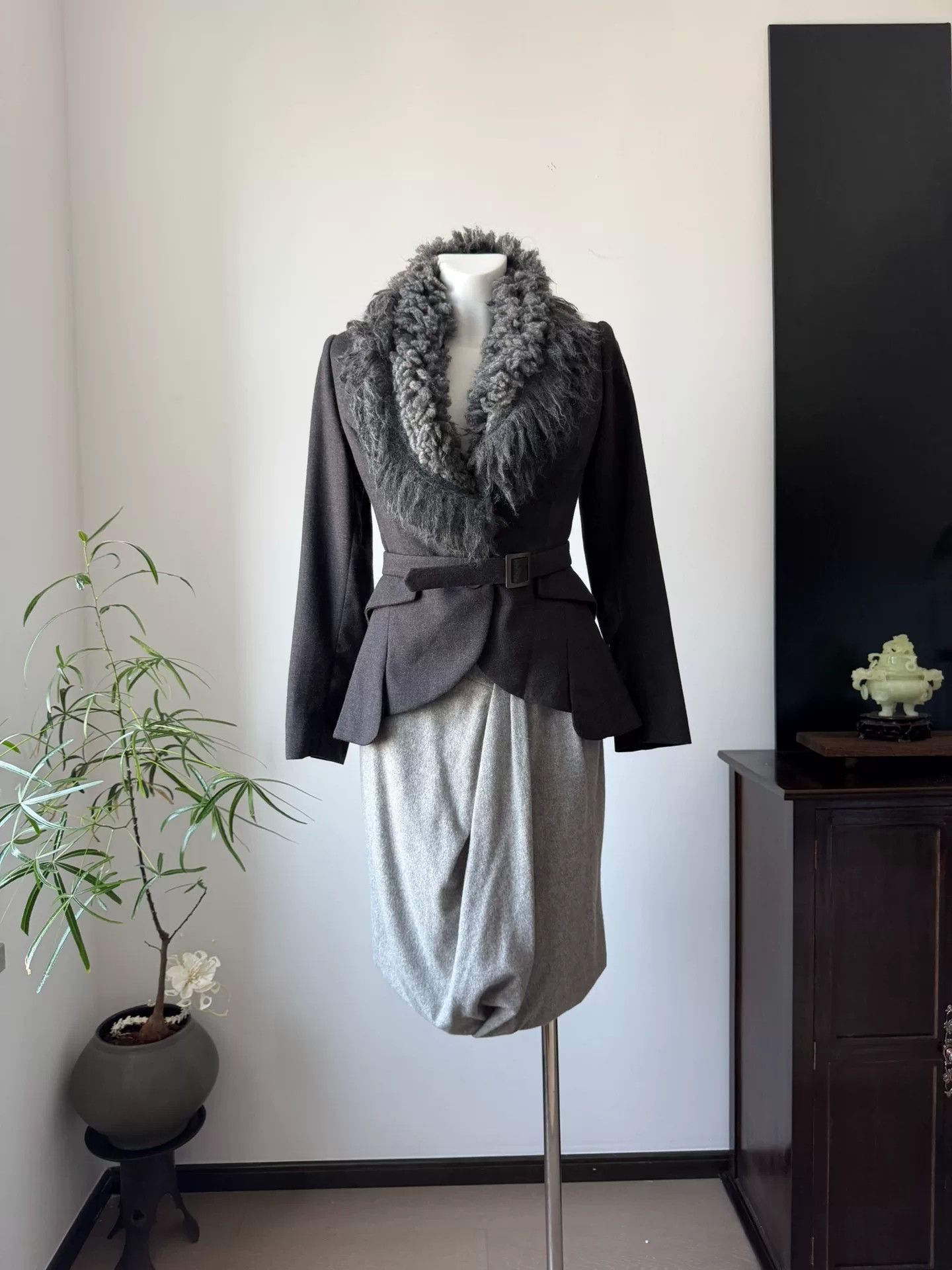 Ermanno Scervino Ermanno Scervino Fur Collar Wool Jacket Size M / US 6-8 / IT 42-44 - 1 Thumbnail