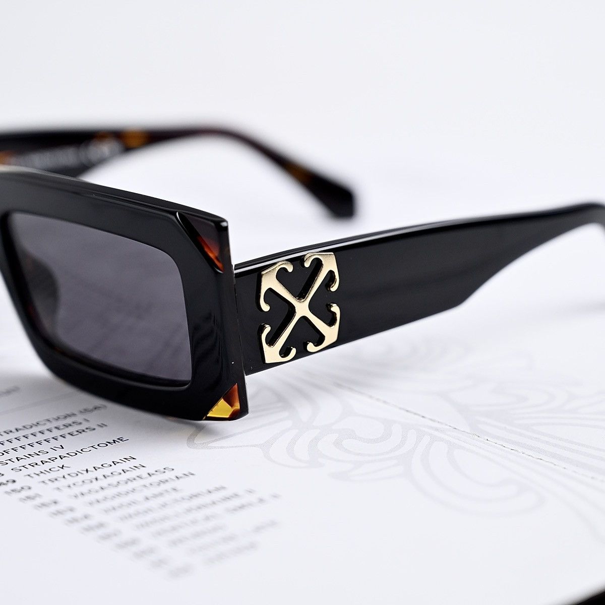 Off-White OFF WHITE LAUREL SUNGLASSES Size ONE SIZE - 3 Thumbnail