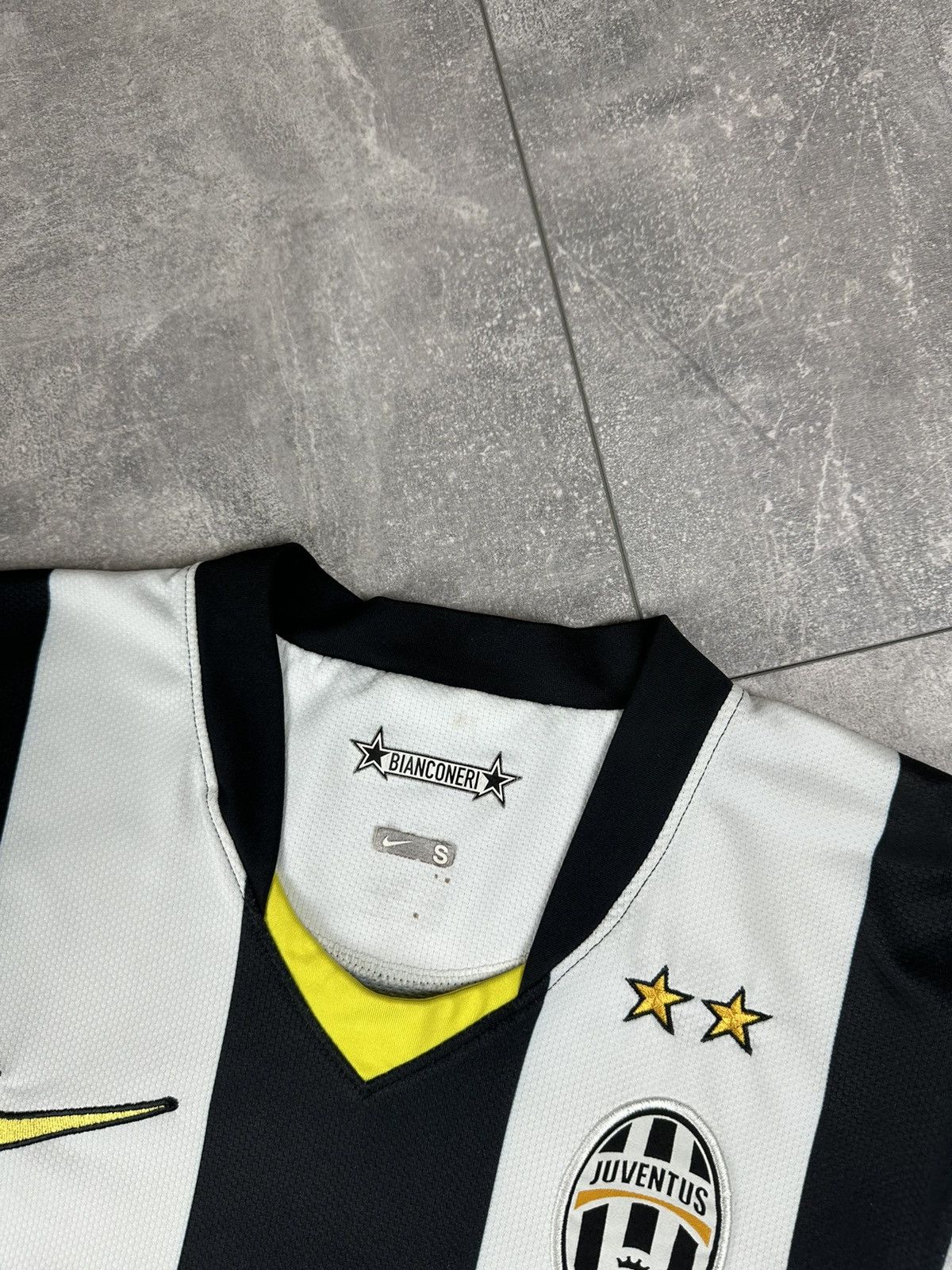 Nike Nike Juventus 2009/10 Home Soccer Football Jersey Size US S / EU 44-46 / 1 - 11 Thumbnail
