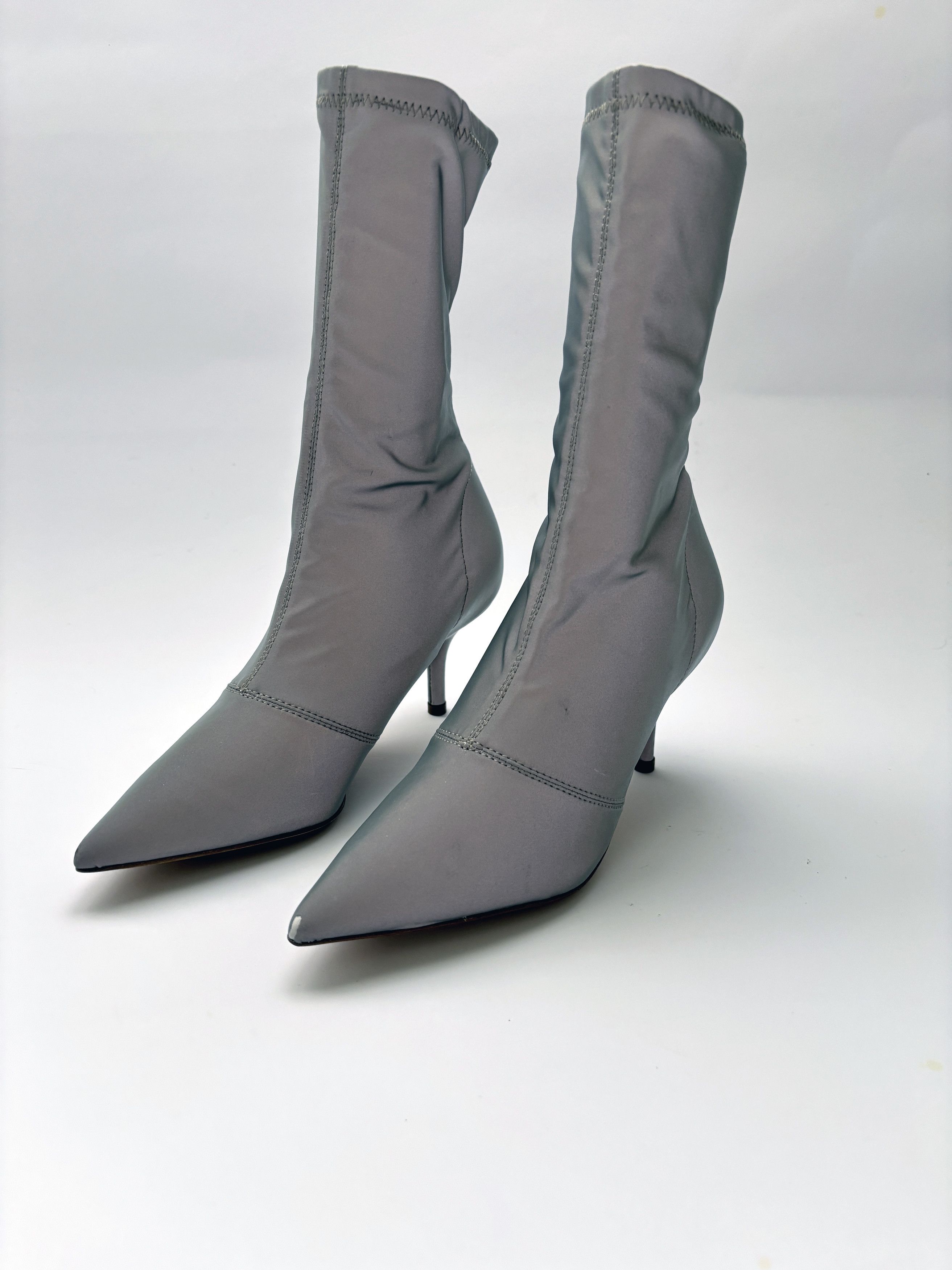 Yeezy ⚡️QUICK SALE⚡️Yeezy Season 7 Grey Ankle Sock Boots Size US 4 / IT 34 - 3 Thumbnail