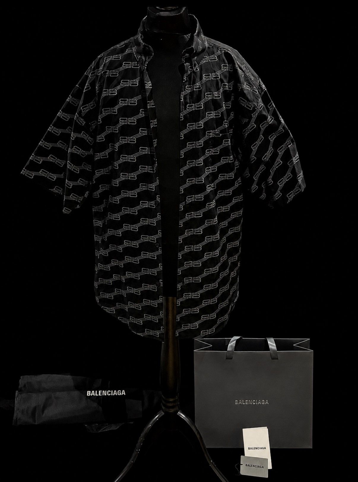 Balenciaga Balenciaga Pattern Shirt 3XL with Full Set Size US XXL / EU 58 / 5 - 1 Thumbnail