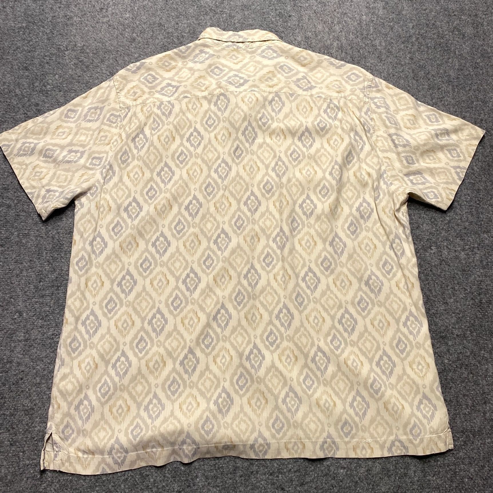 Tommy Bahama Tommy Bahama Shirt Mens XL Tan Grey Ikat Diamond Print Silk Short Sleeve Button-Up Casual Travel Summer Beach Size US XL / EU 56 / 4 - 6 Thumbnail