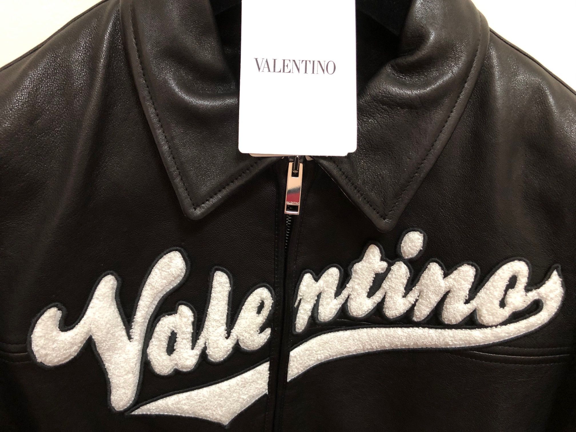 Valentino [🔥🔥Grail🔥🔥] Valentino Logo Leather Bomber Jacket Size US M / EU 48-50 / 2 - 11 Thumbnail