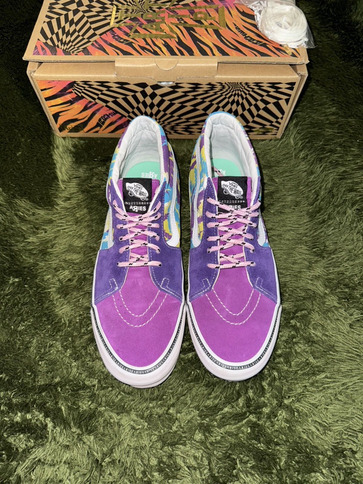 Vans [US10] Vans Vault x Aries Skate Mid Purple Size US 10 / EU 43 - 2 Thumbnail