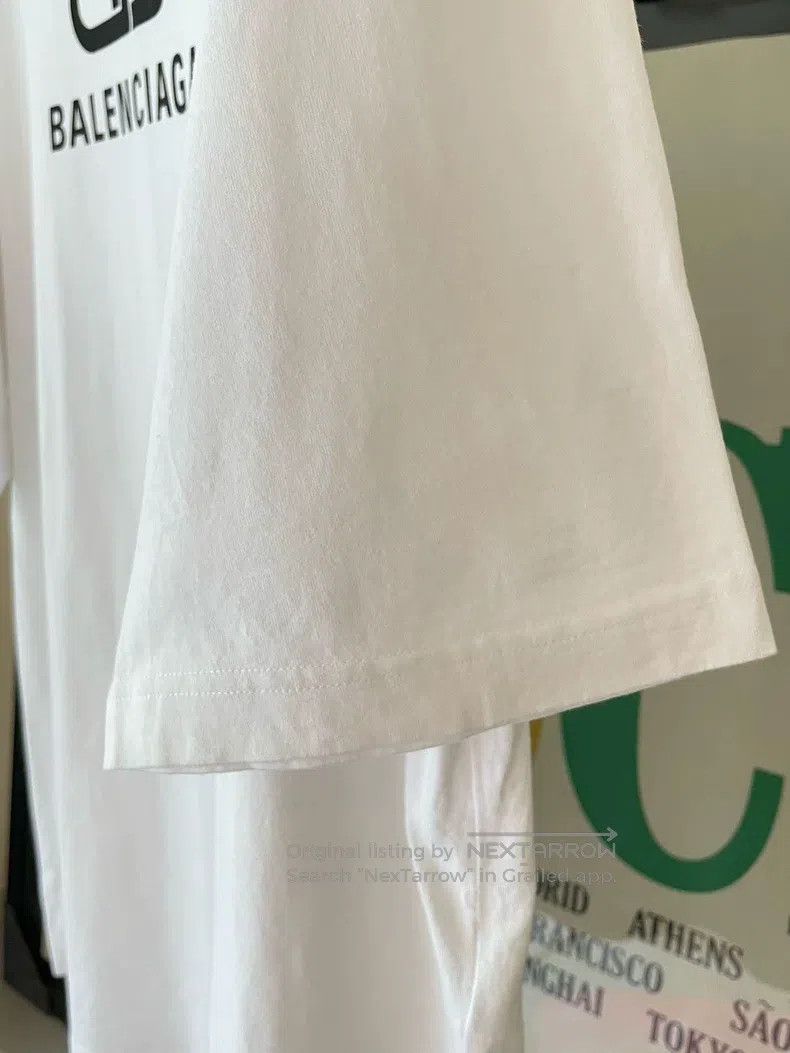 Balenciaga Balenciaga White Buckle Logo Printed Letter Short Sleeve T Size US S / EU 44-46 / 1 - 5 Thumbnail