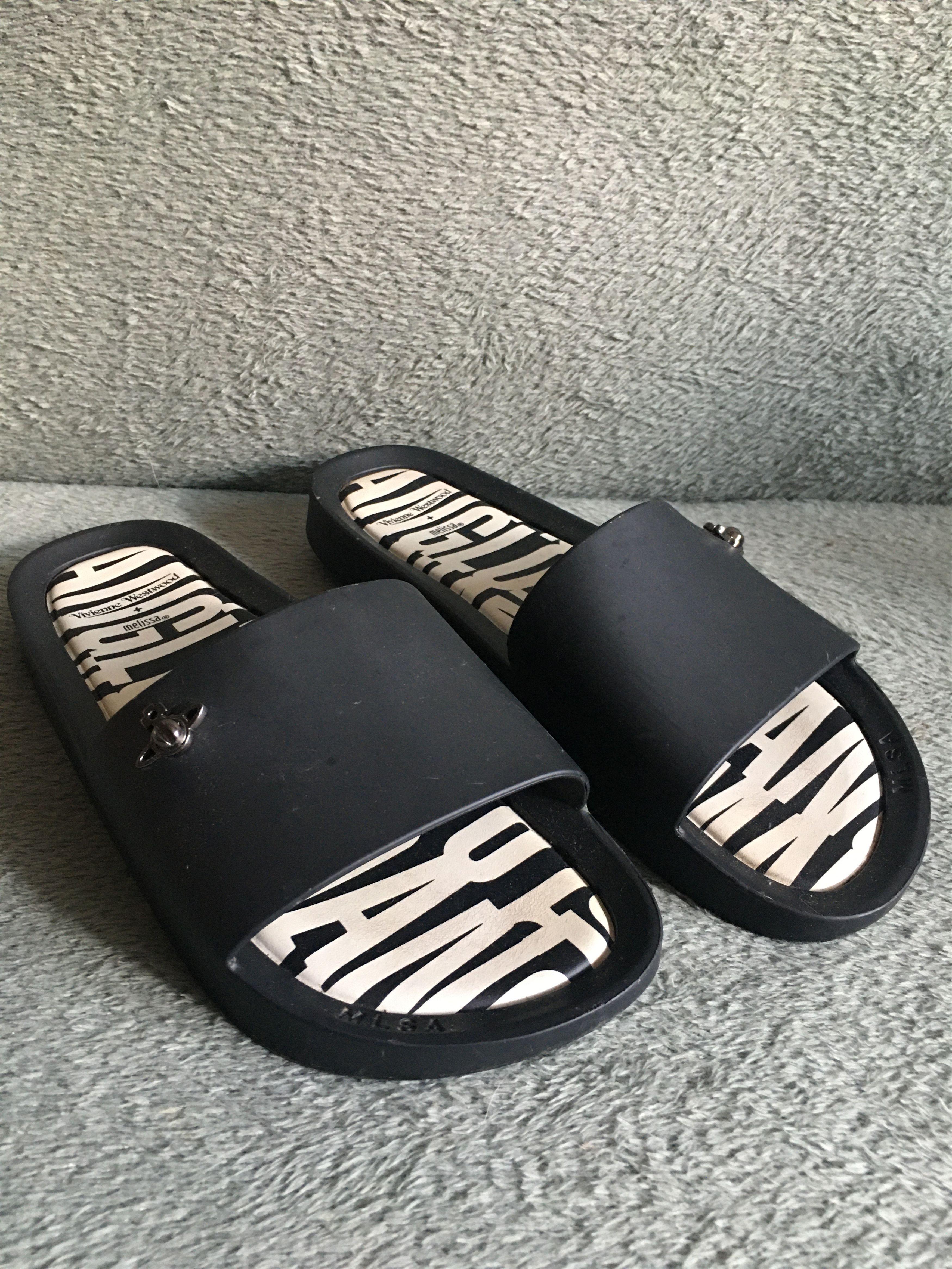 Melissa × Vivienne Westwood VIVIENNE WESTWOOD x Melissa Black Matte Orb Beach Sliders Size US 10 / IT 40 - 3 Thumbnail