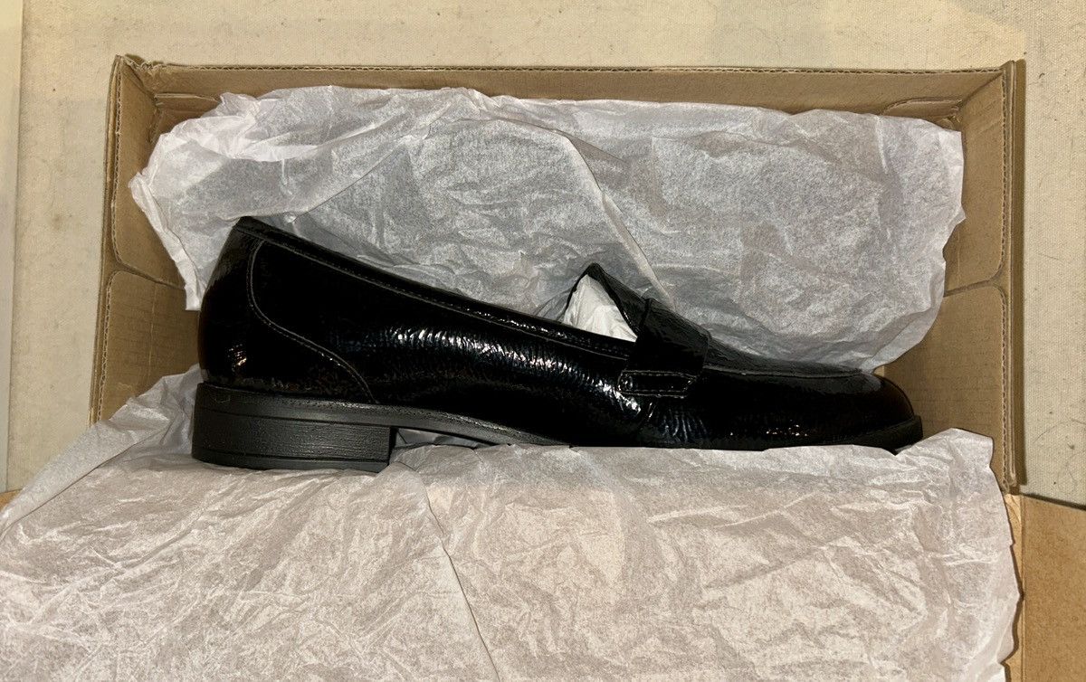 Clarks Clarks “Trish Willow” Patent Leather Loafer – Size 9 Size US 9 / IT 39 - 10 Thumbnail