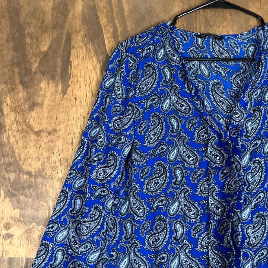 Banana Republic Banana Republic Blouse Blue Paisley V Neck Popover 3/4 Sleeve S Womens Size S / US 4 / IT 40 - 3 Thumbnail