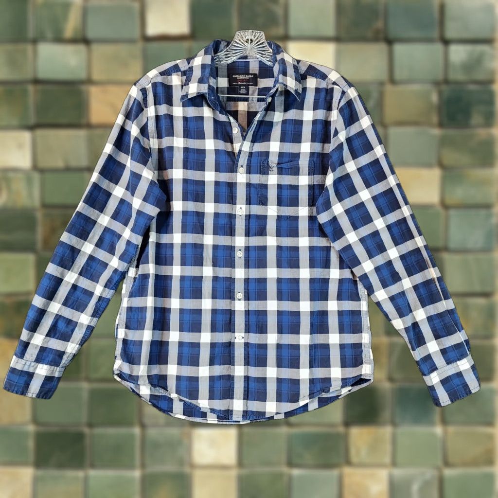 American Eagle Outfitters VINTAGE? No. American Eagle Outfitters Mens Button-Up Shirt Athletic Fit Long Sleeve Plaid Blue White Size M Men) Size US M / EU 48-50 / 2 - 1 Thumbnail