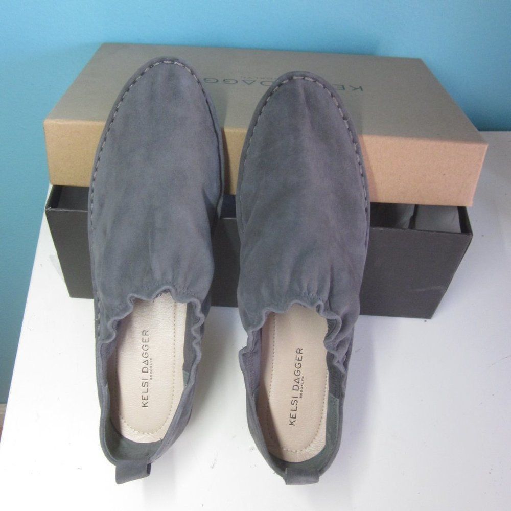 Danier Kelsi Dagger "Royce" Slip On Suede 39 Size 8.5 New in Box Size US 8.5 / IT 38.5 - 6 Thumbnail