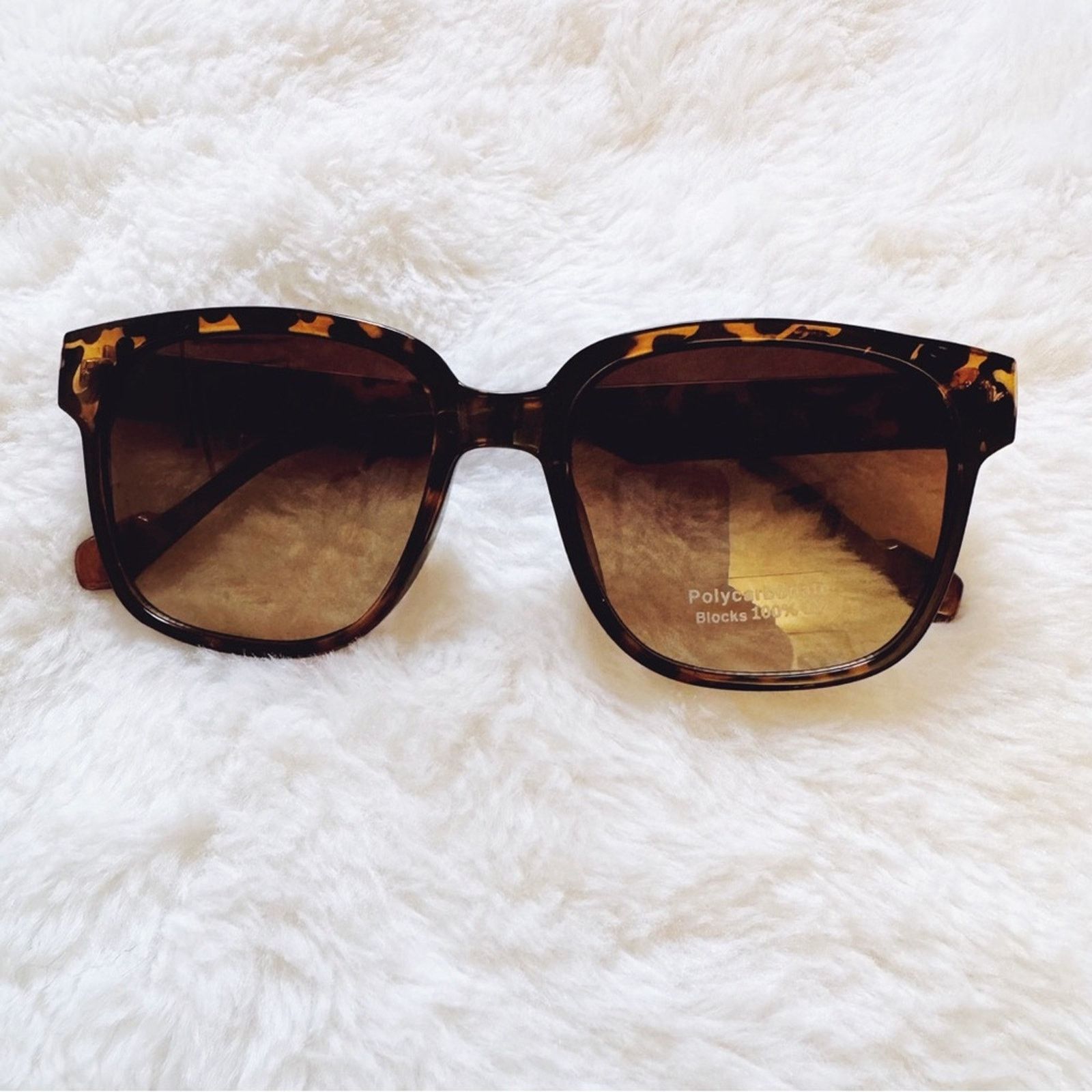 Other Octavia Tortoise Brown Oversized Chic Sunglasses Size ONE SIZE - 1 Thumbnail