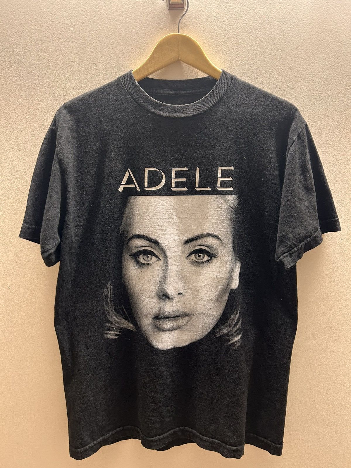 Vintage Adele Sold Out Tour Tee Size US M / EU 48-50 / 2 - 1 Thumbnail