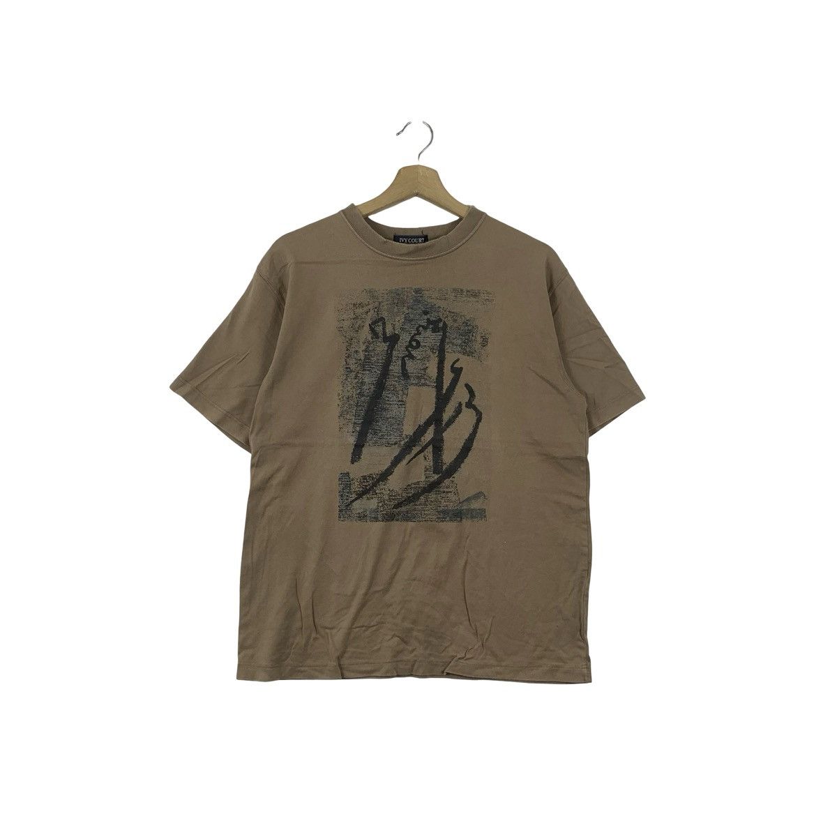Vintage Vintage IVY COURT Traditional Art Abstract Design Tee Size US L / EU 52-54 / 3 - 1 Thumbnail