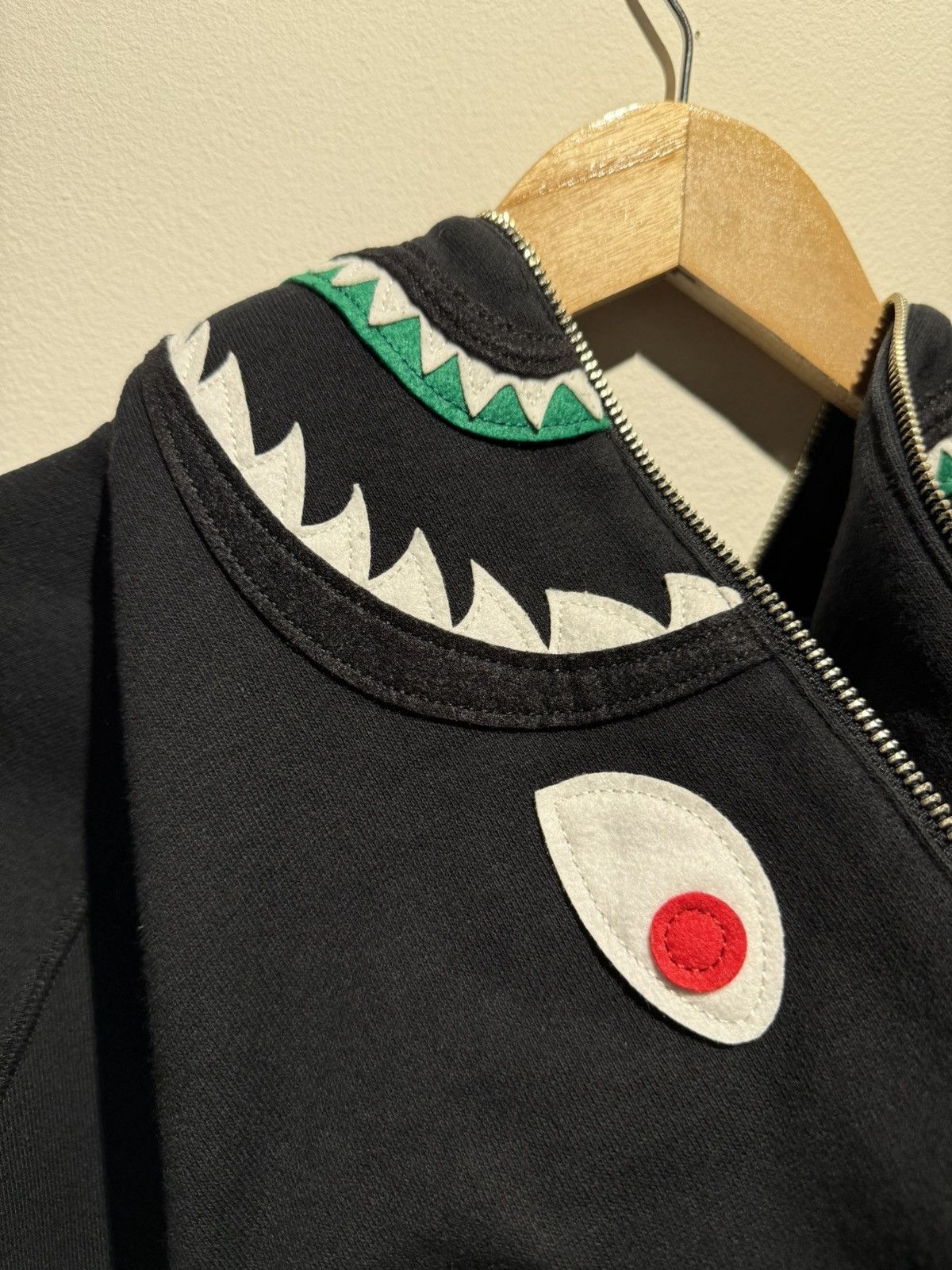 Bape × Heineken Bape x Heineken 100 anniversary 1/4 zip hoodie green shark Size US XL / EU 56 / 4 - 4 Thumbnail