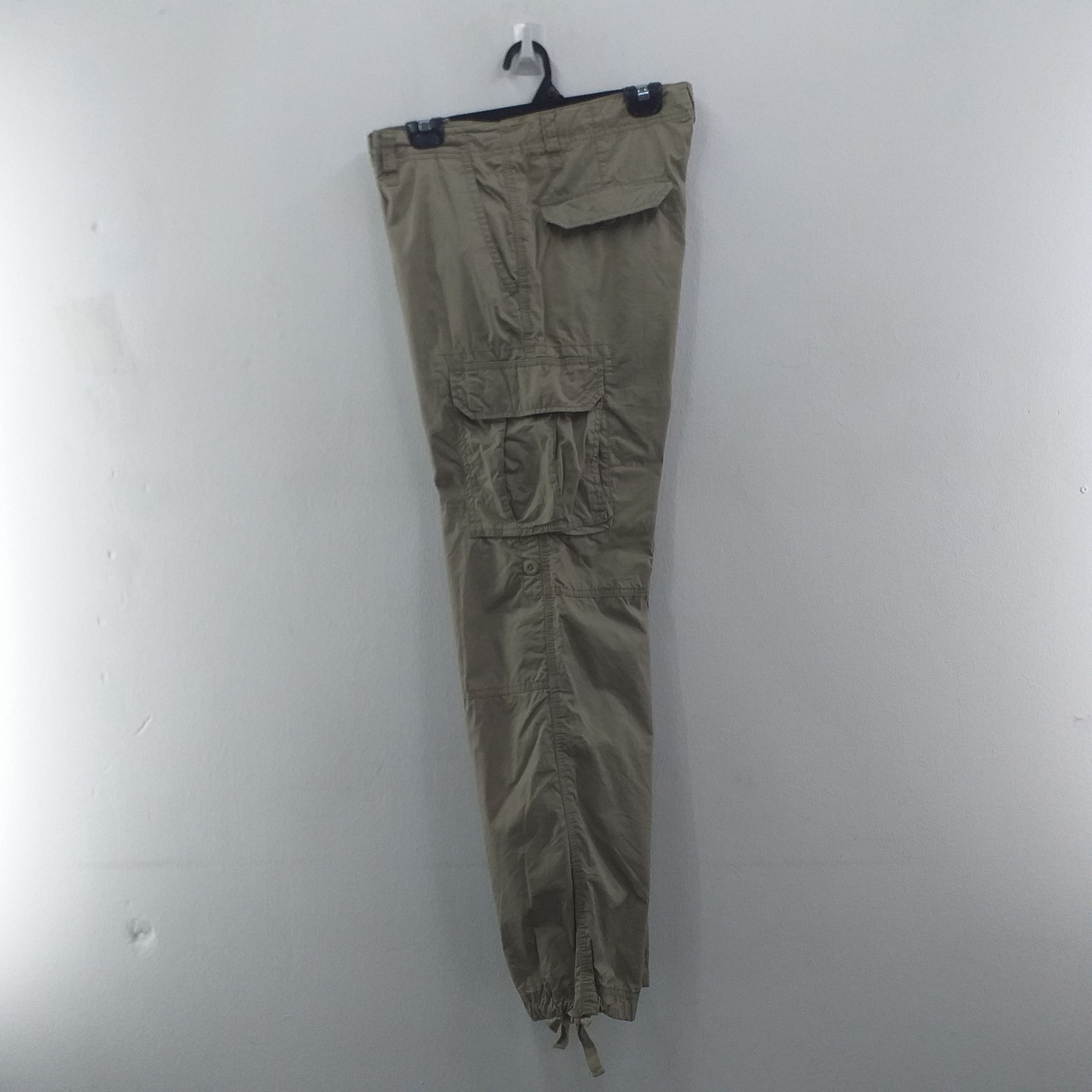 Japanese Brand Uniqlo Japanese Brand Cargo Pocket Pants 35 x 32 CP030 Size US 35 - 7 Thumbnail