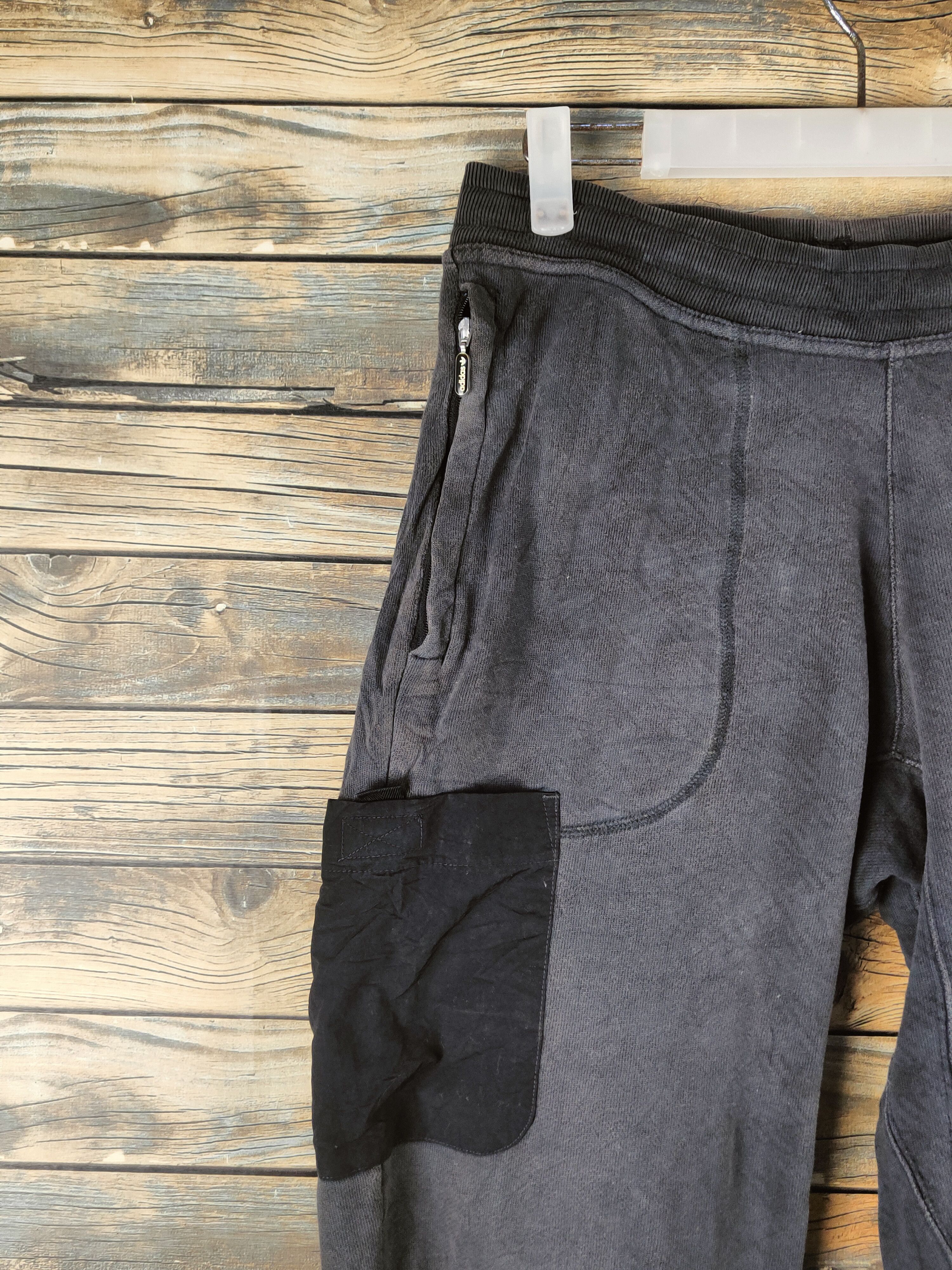 Adidas DISTRESSED Vintage Adidas Black Joggers Size US 27 - 3 Thumbnail
