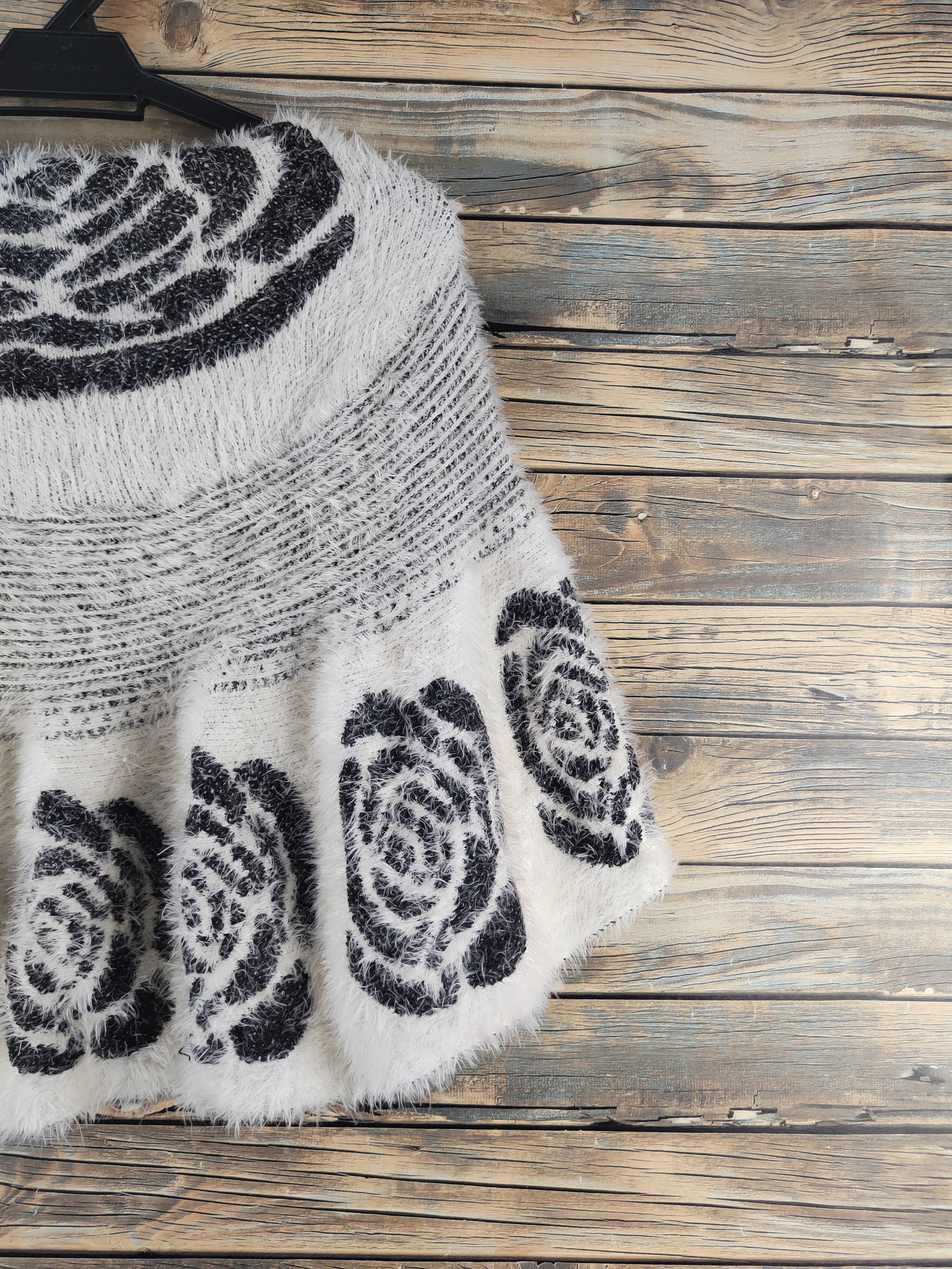 Japanese Brand DL Todo Black White Fur Mohair Knitwear #46-985 Size S / US 4 / IT 40 - 9 Thumbnail