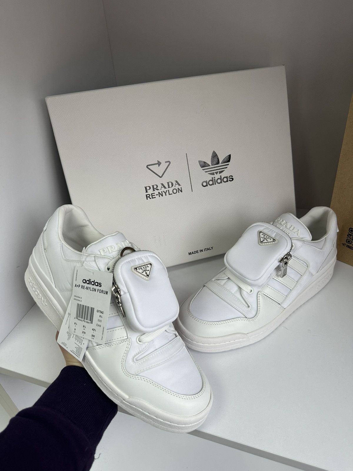 Adidas dimension low white trainers deals