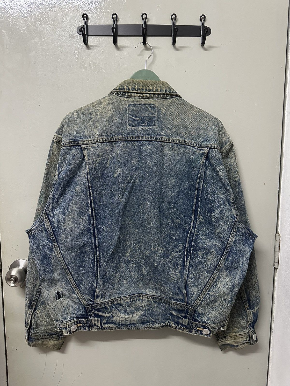 Edwin × Vintage Vintage EDWIN Distressed Denim Jacket Size US L / EU 52-54 / 3 - 10 Thumbnail