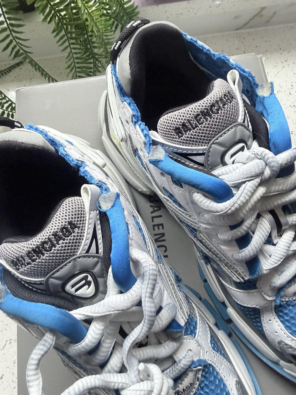 Balenciaga Balenciaga Runner Blue White Grey Black women Sneakers Size US 9 / IT 39 - 5 Thumbnail