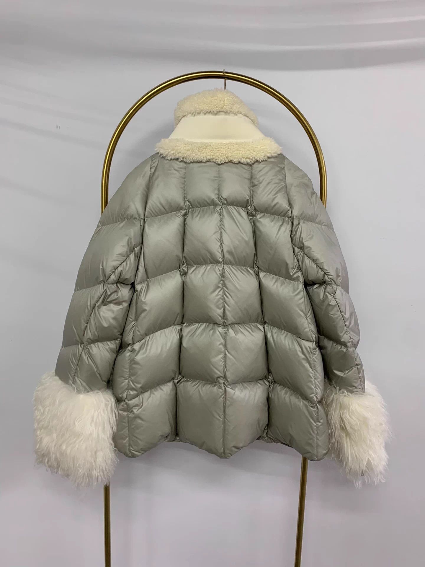 Moncler Moncler Silver Gray Lamb Wool Paneled Down Jacket Size 2 New Size XS / US 0-2 / IT 36-38 - 5 Thumbnail